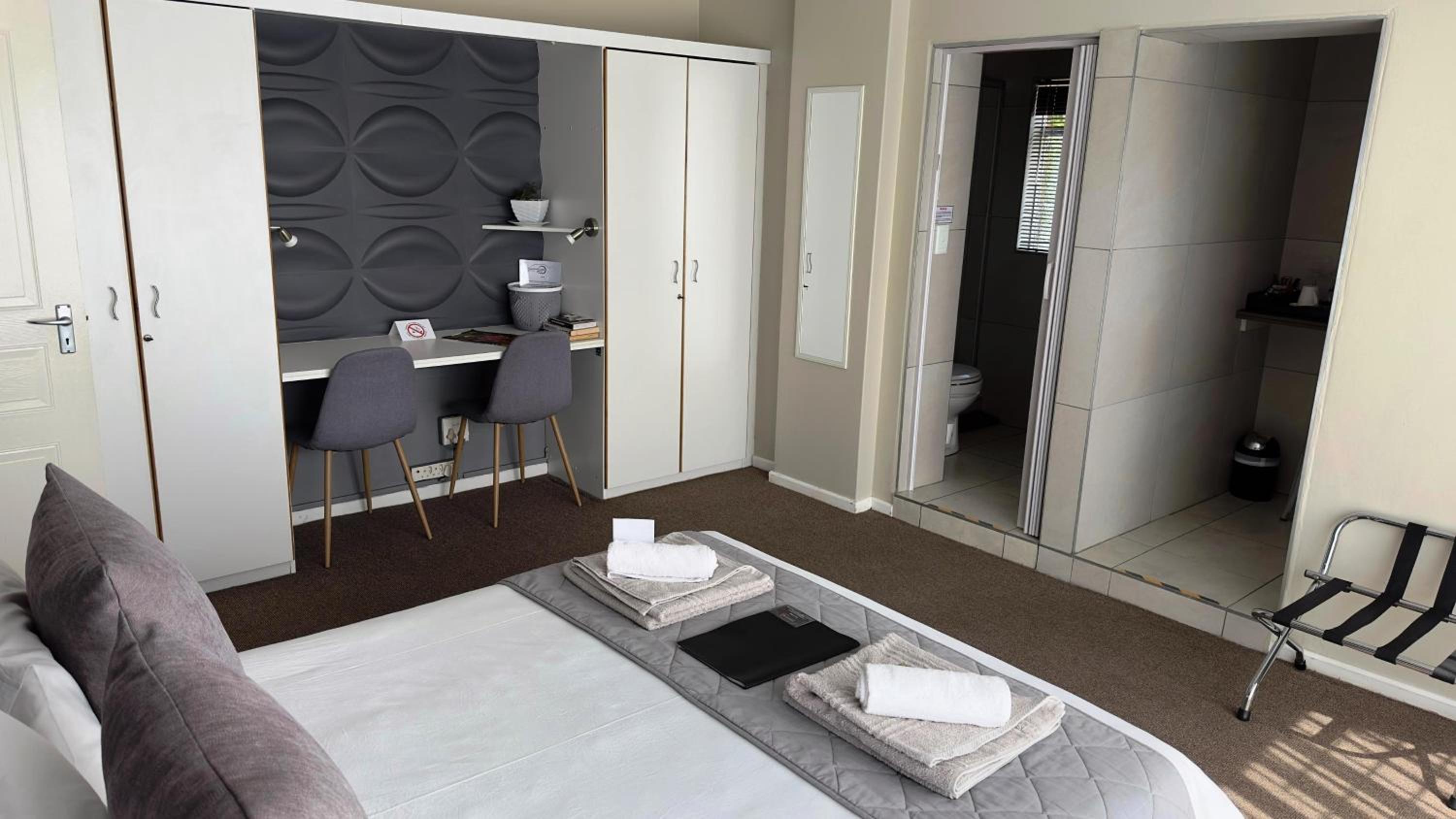 Standard Double Room photo 2