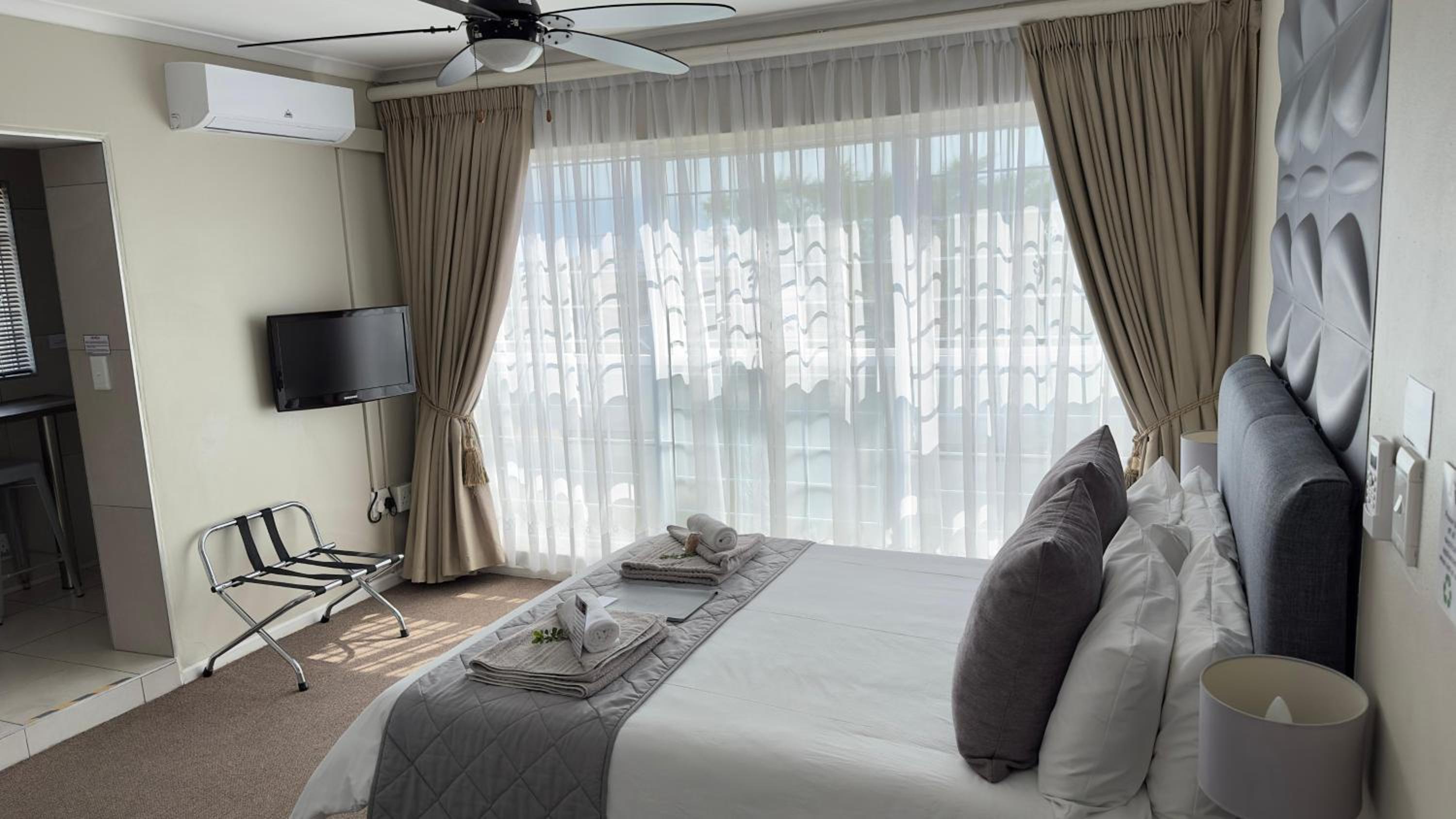 Standard Double Room photo 3