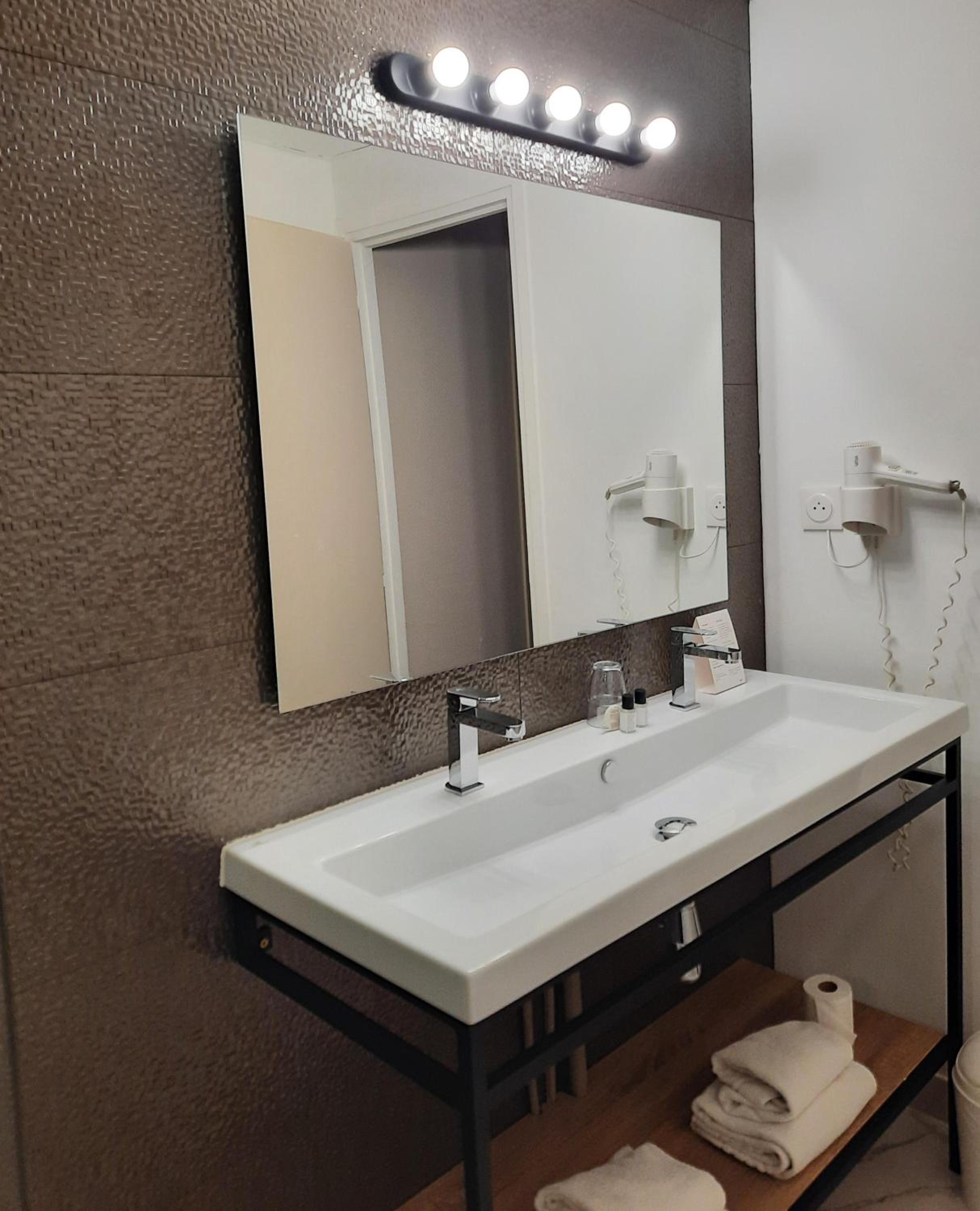 Superior Double Room - Photo 7