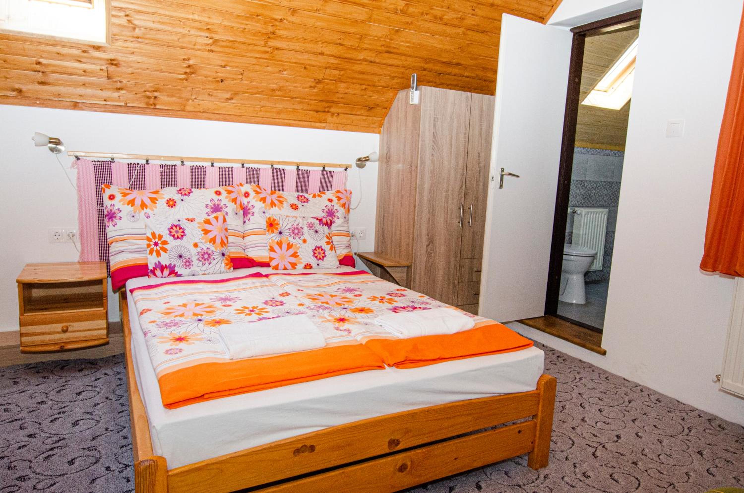 Deluxe Double Room with Shower photo 1