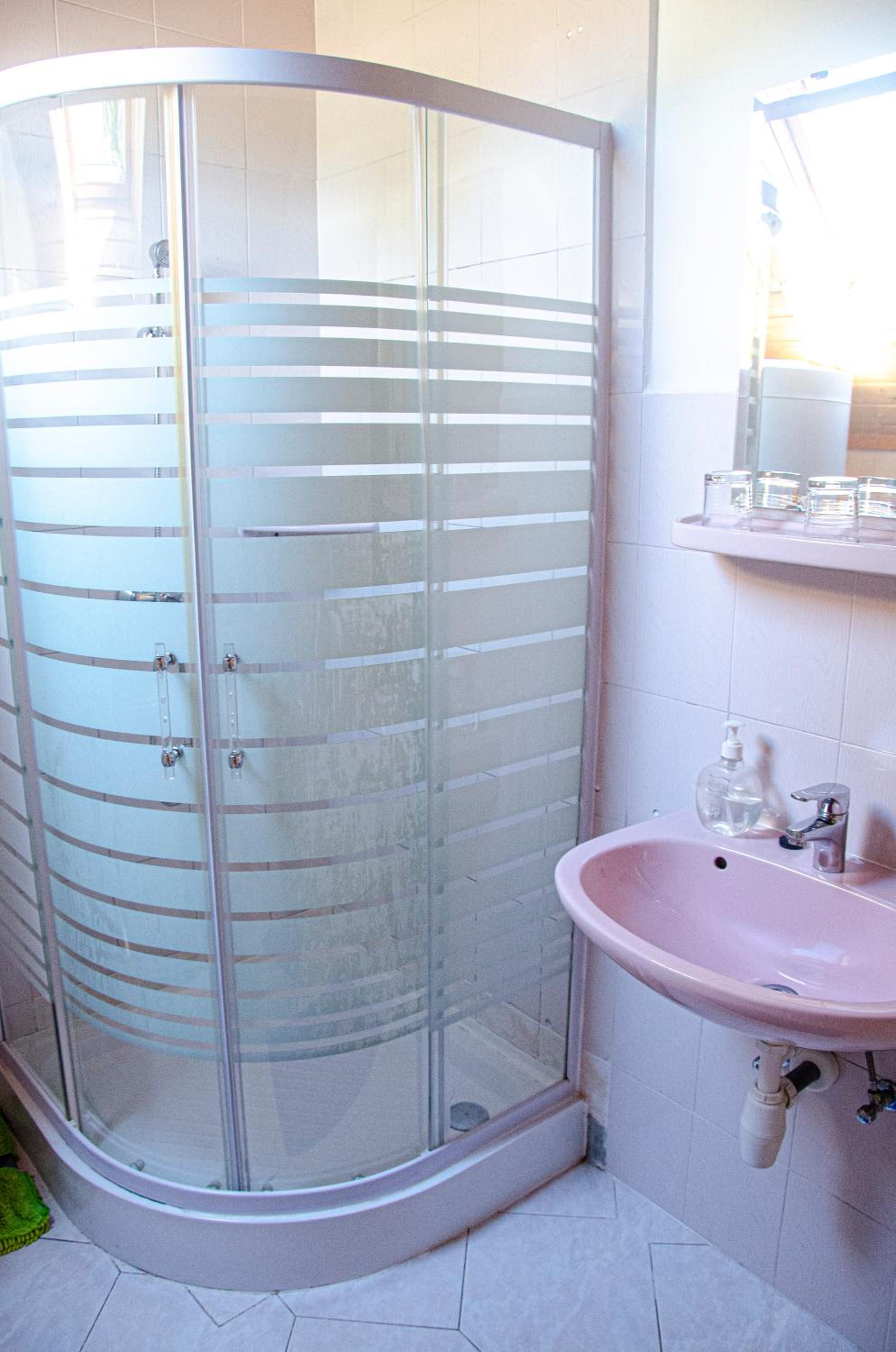 Standard Twin Room with Mountain View photo 3