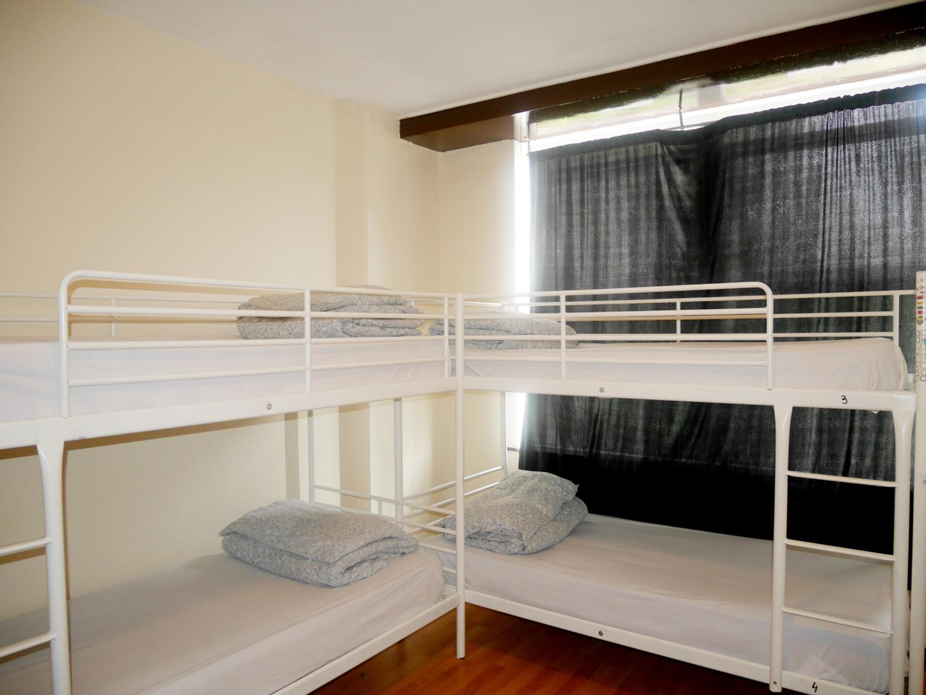 1 Bed in 4-Bed Mixed Dorm photo 1