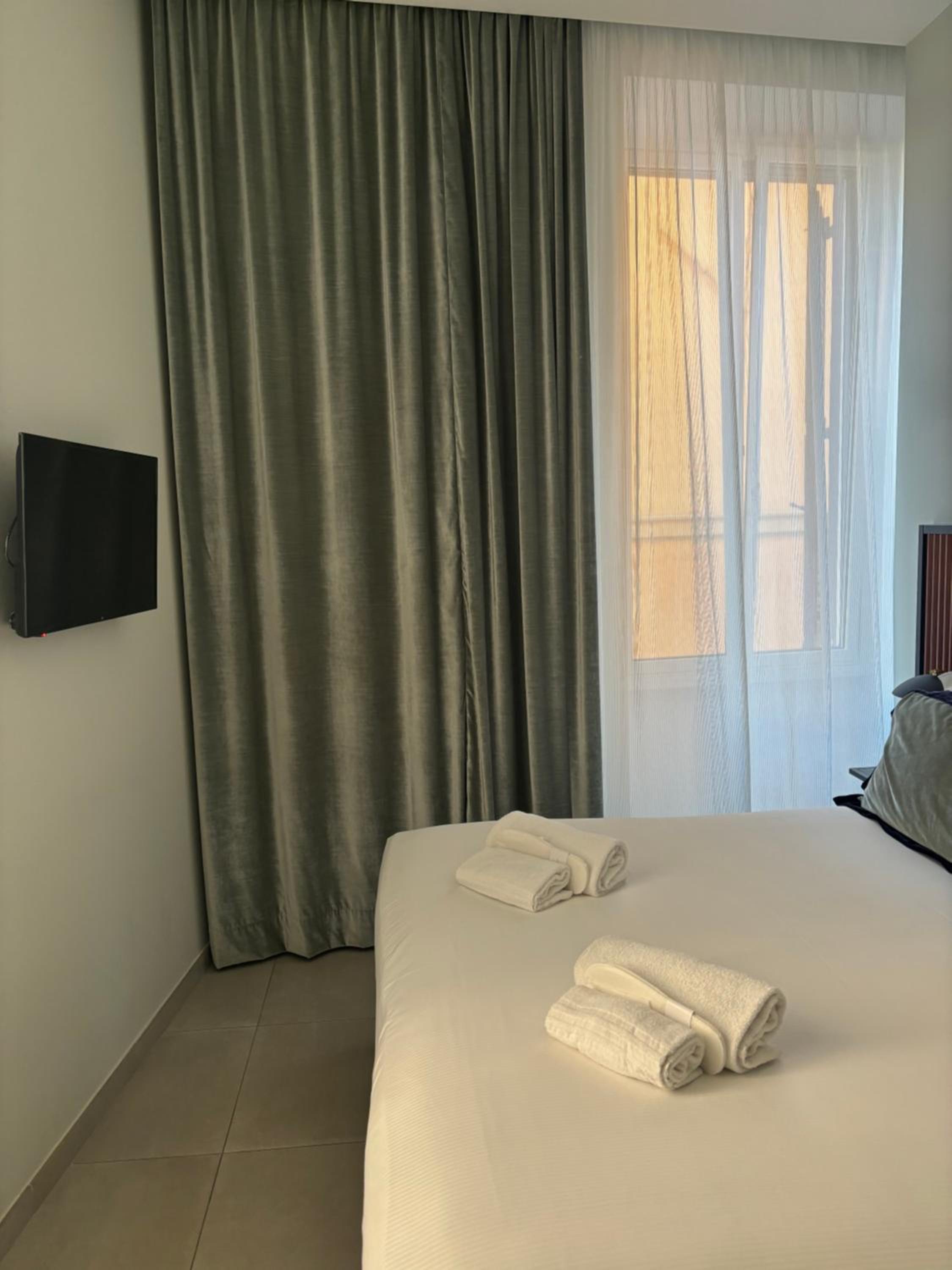 Double or Twin Room In Separate Building 492 ft photo 2