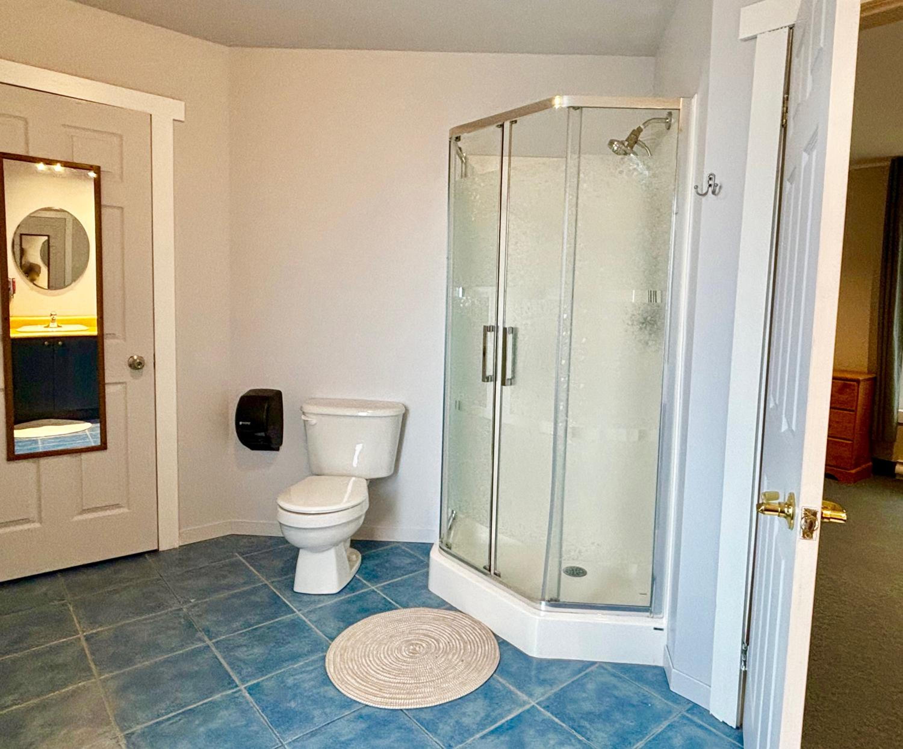 Two-Bedroom Suite photo 2