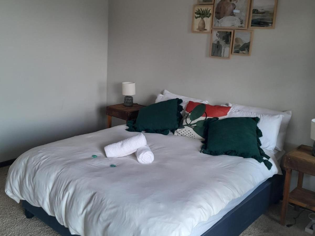 Comfort Queen Room photo 1