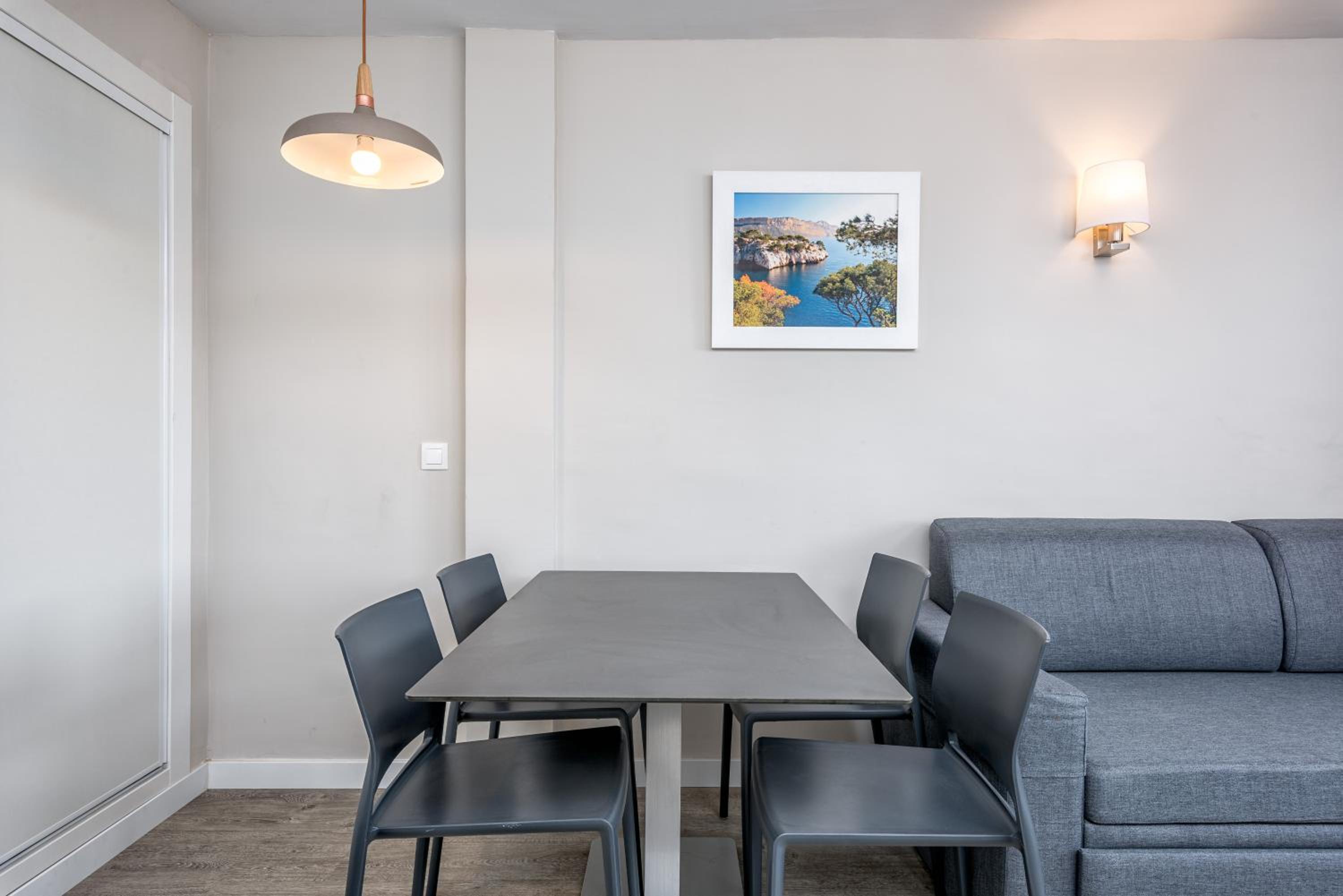 Two-Bedroom Apartment - Photo 6