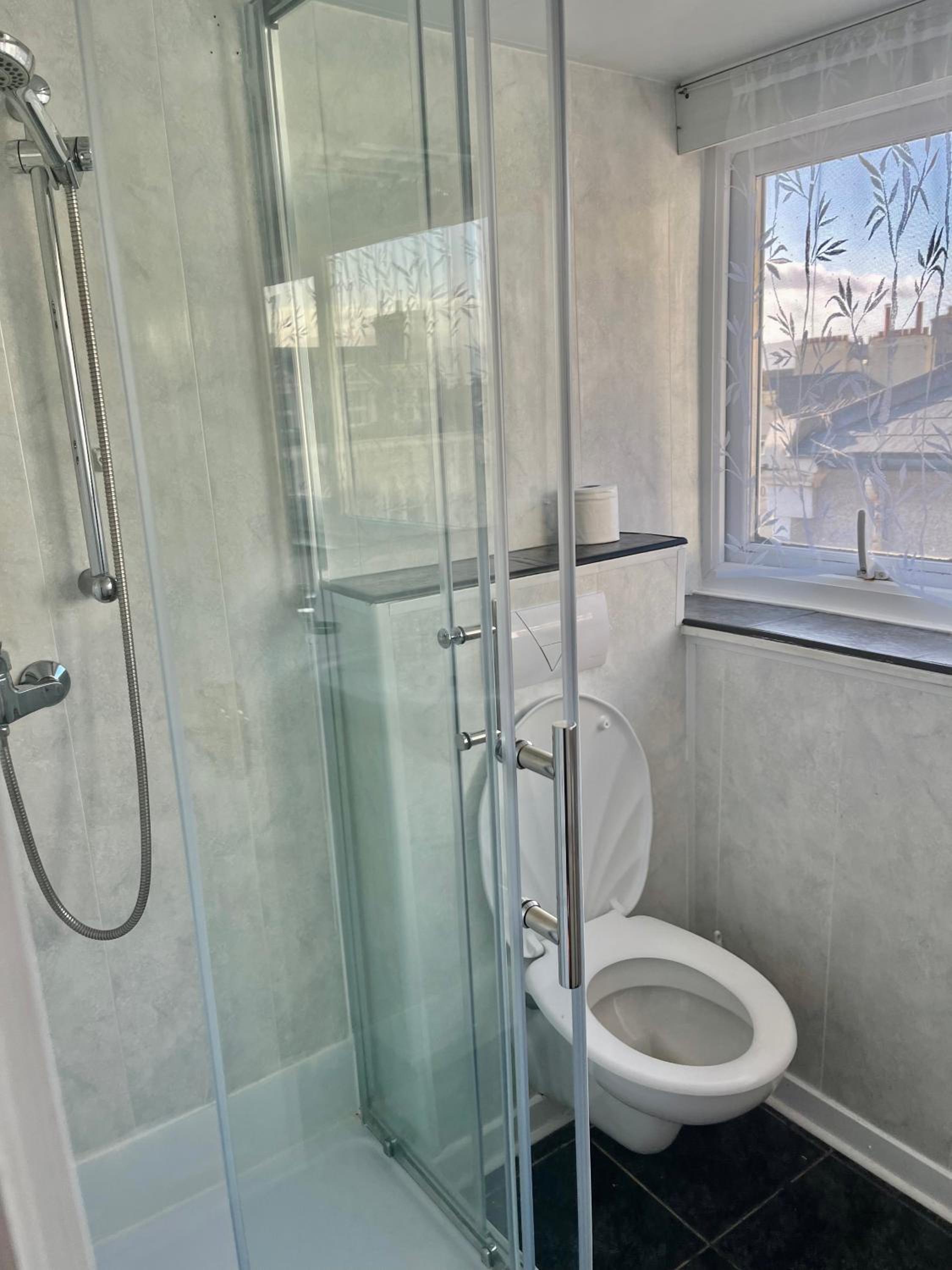 Family Room with Shower - Photo 6
