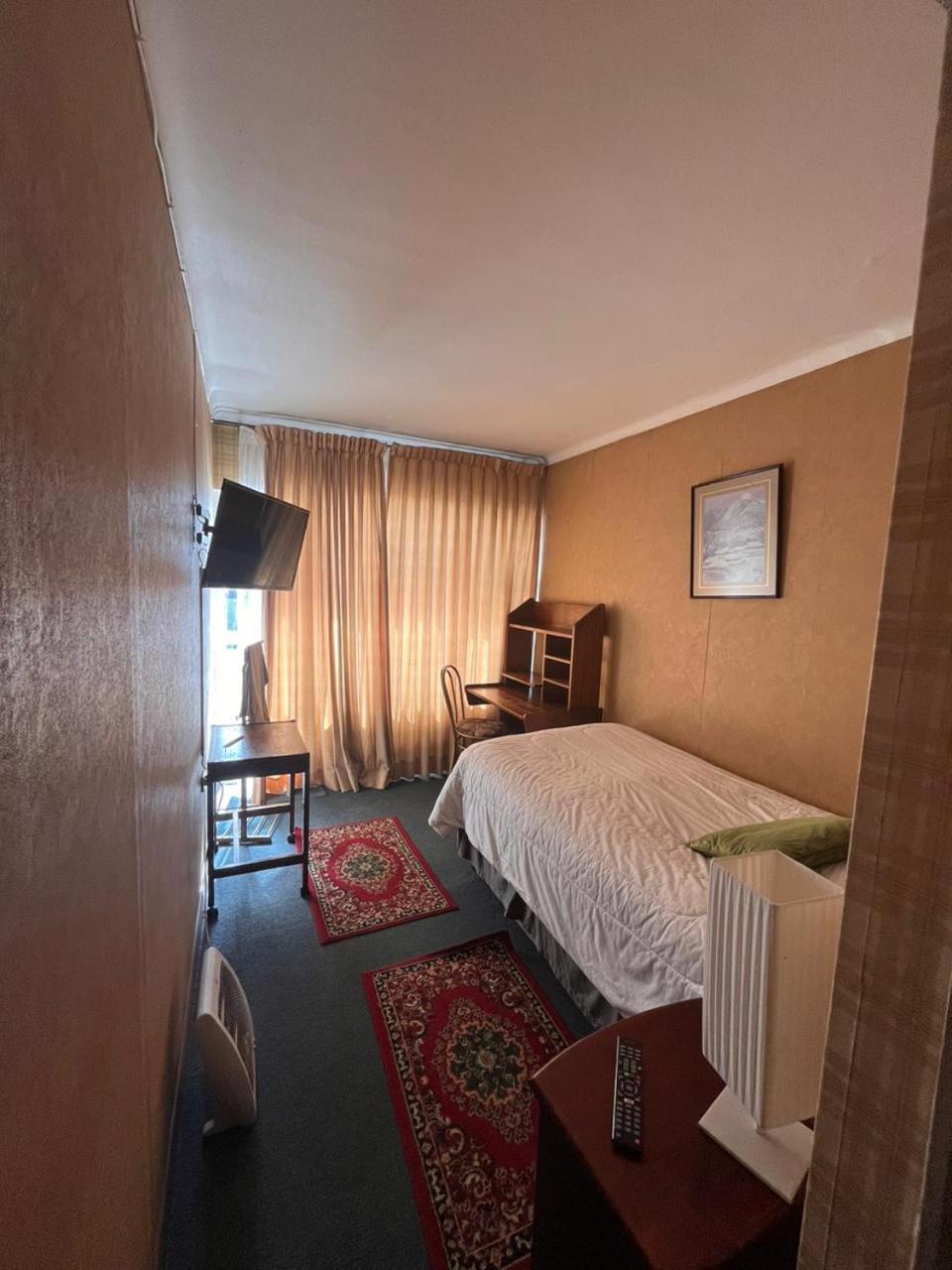 Single Room with Balcony