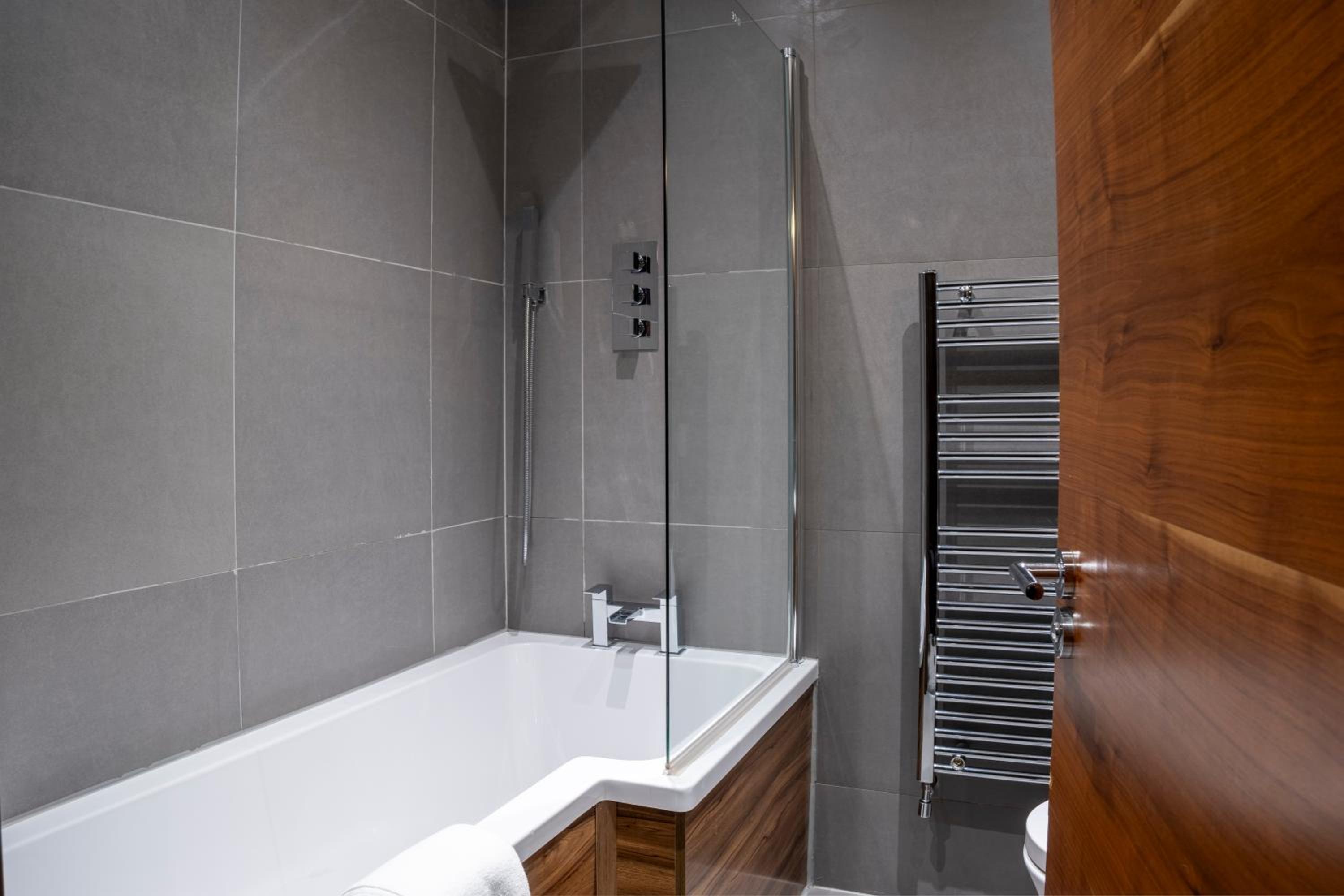 Superior Double with 2 Double Beds - Photo 2