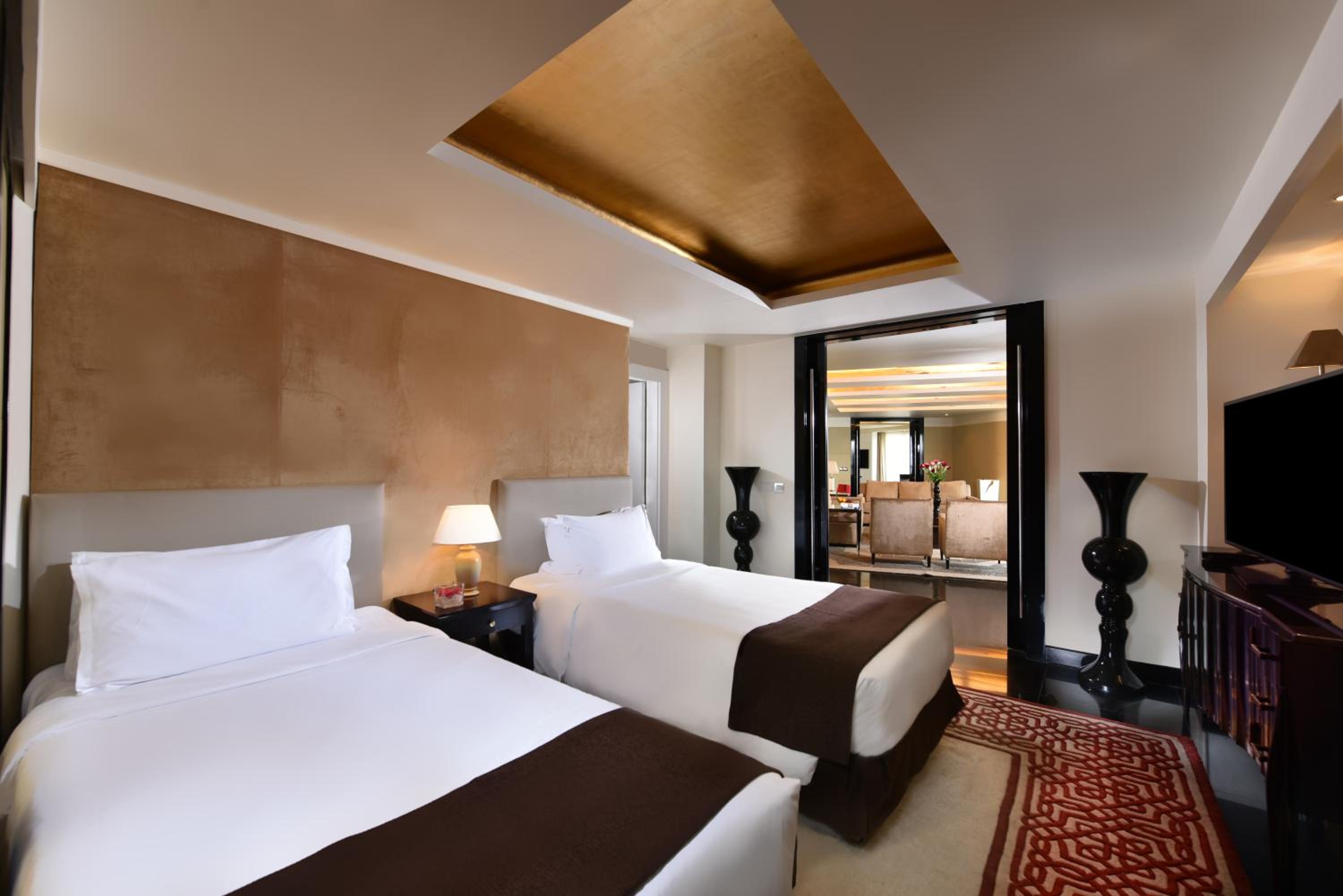 Family Two Bedroom Suite with View thumbnail 6