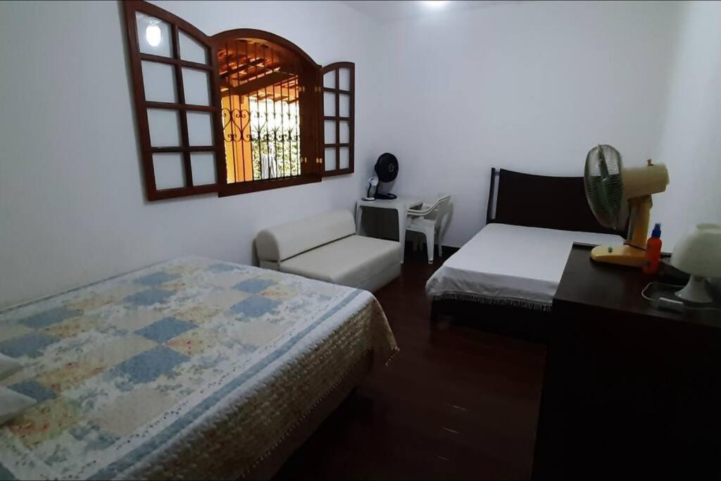 Five-Bedroom House photo 2