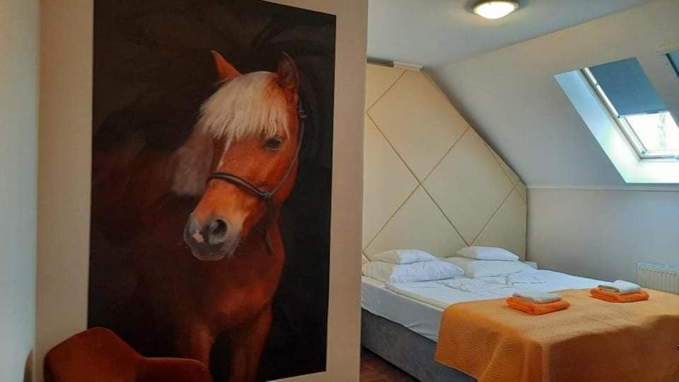 Standard Twin Room - Photo 1