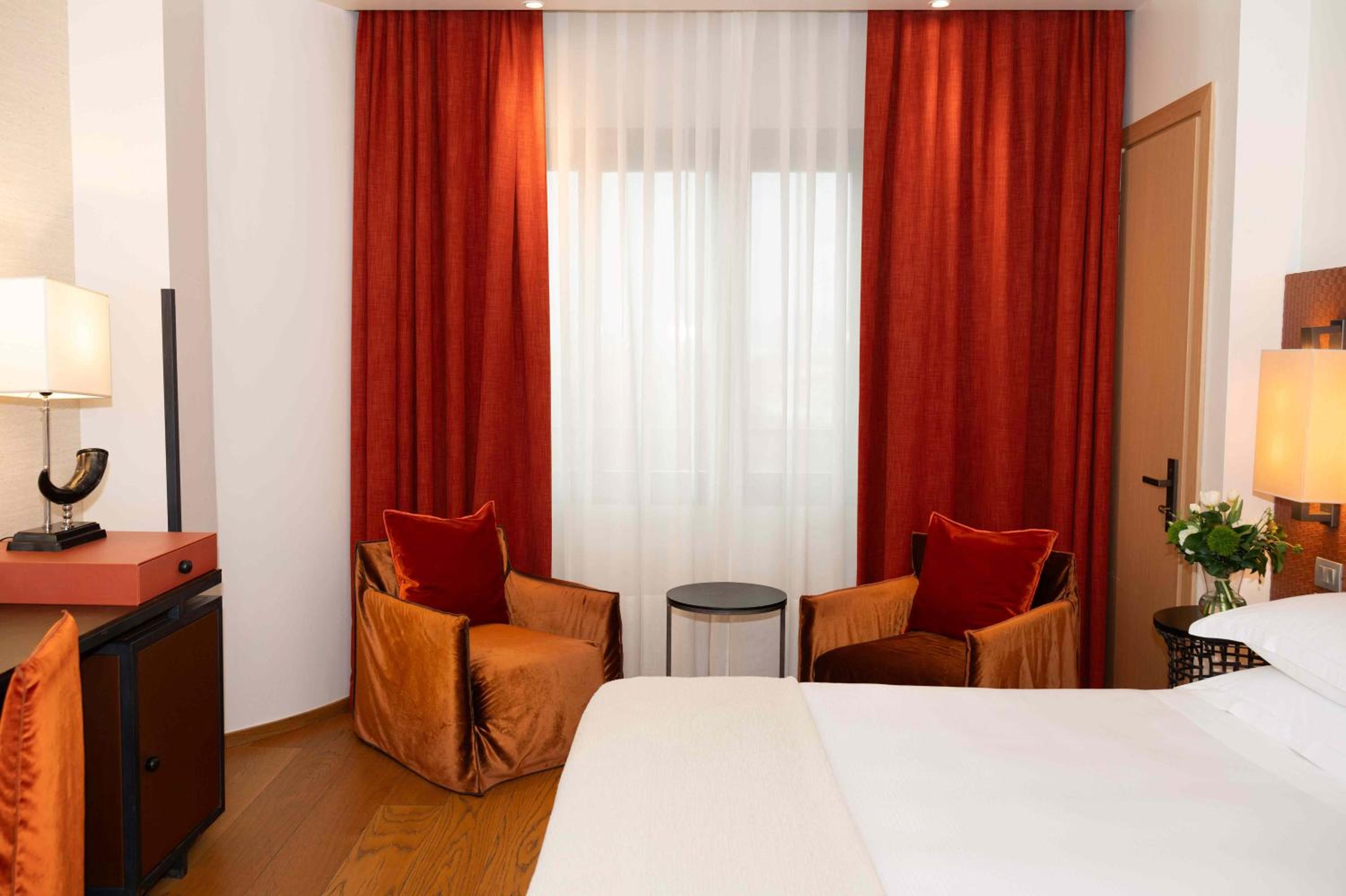 Deluxe Double or Twin Room with Terrace