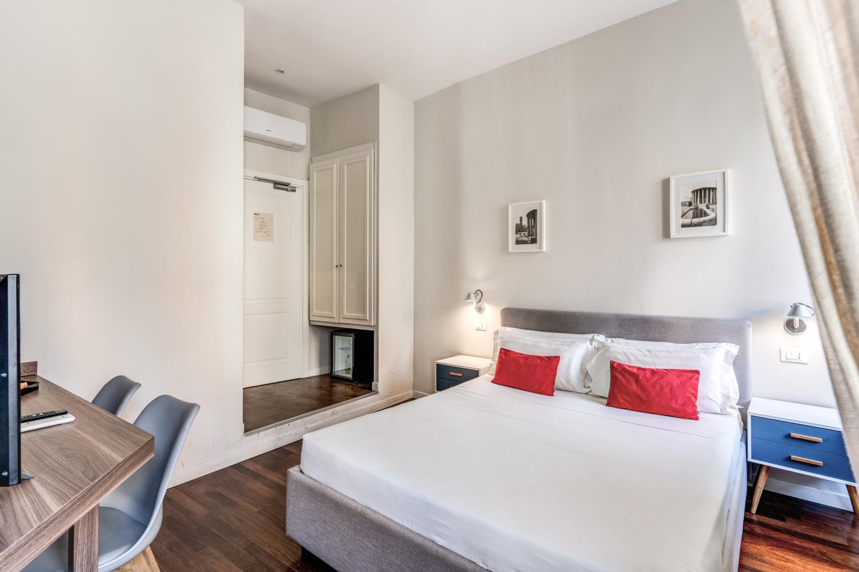 Double Room photo 2