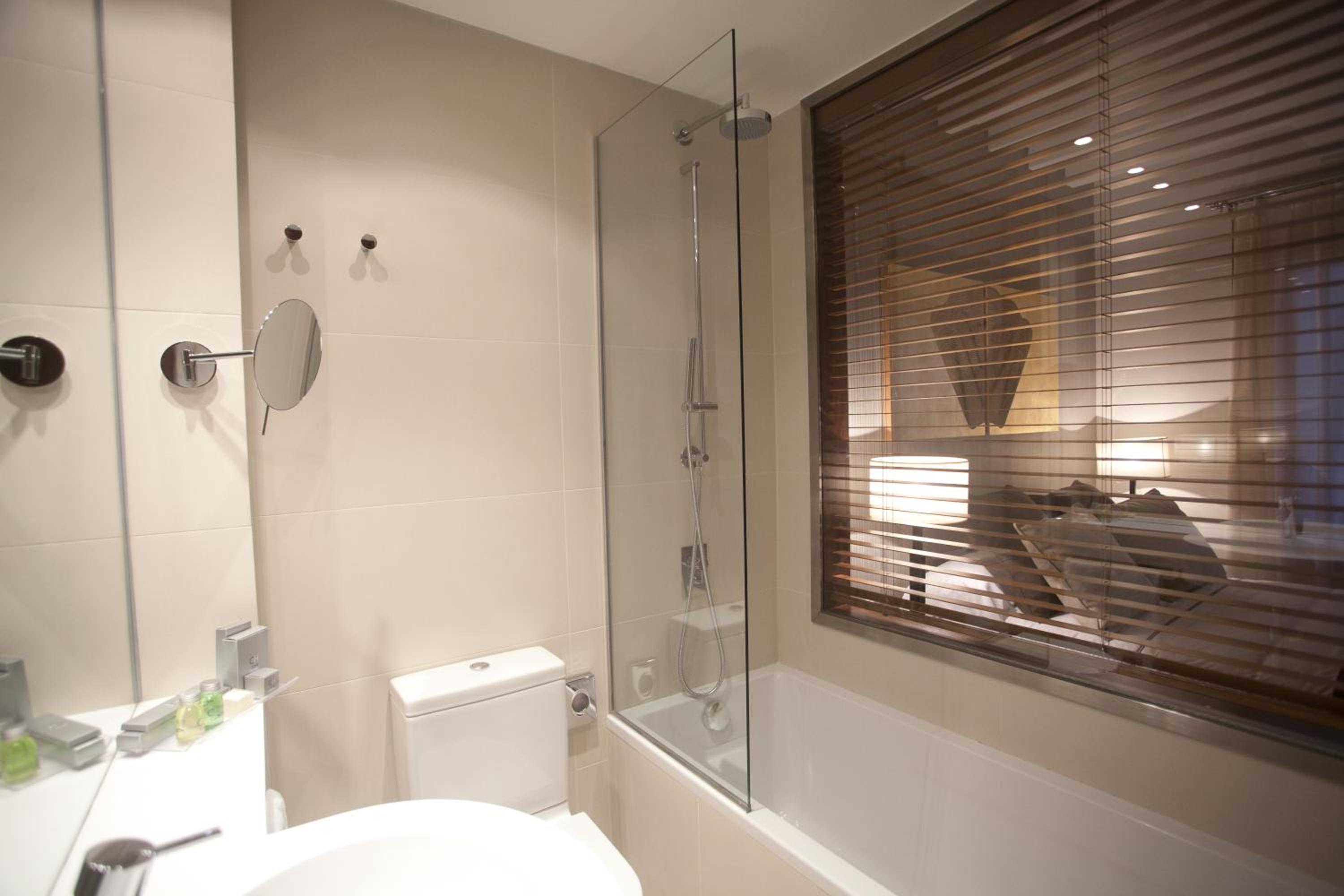 Standard Double Room - Photo 3