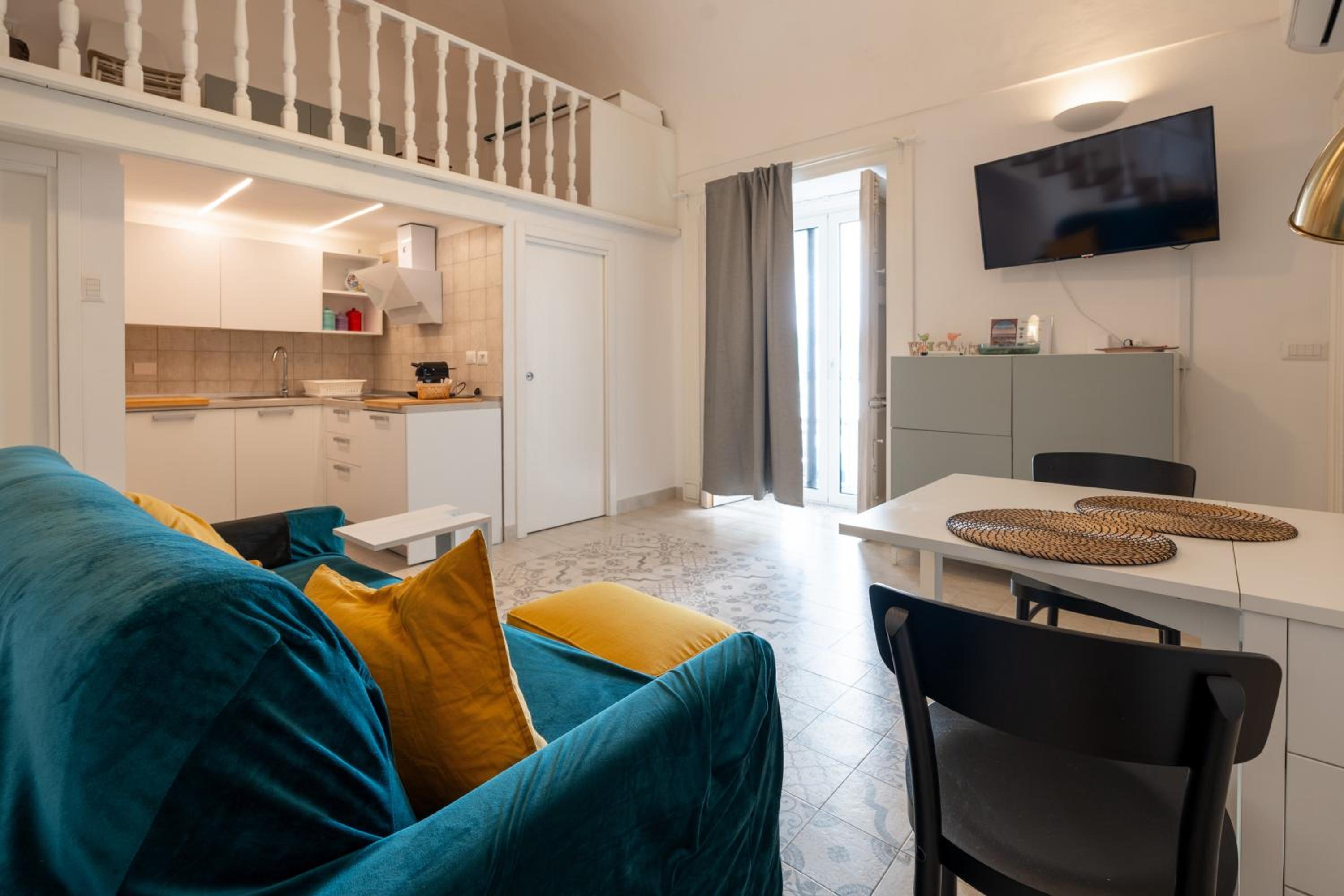 One-Bedroom Apartment photo 1