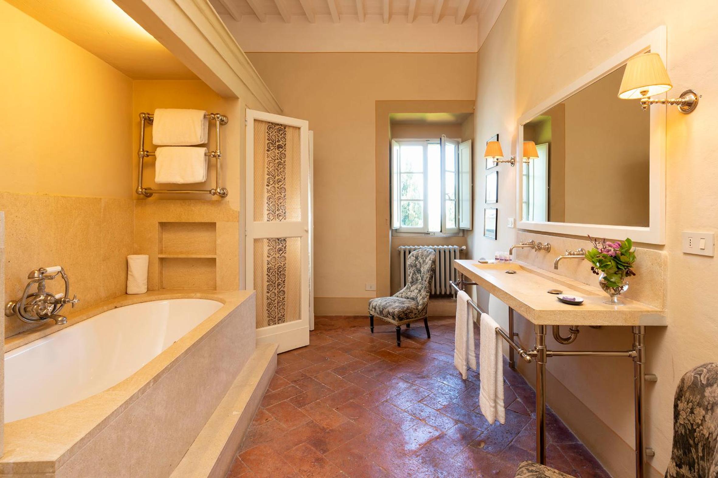 Superior Double or Twin Room - Photo 7