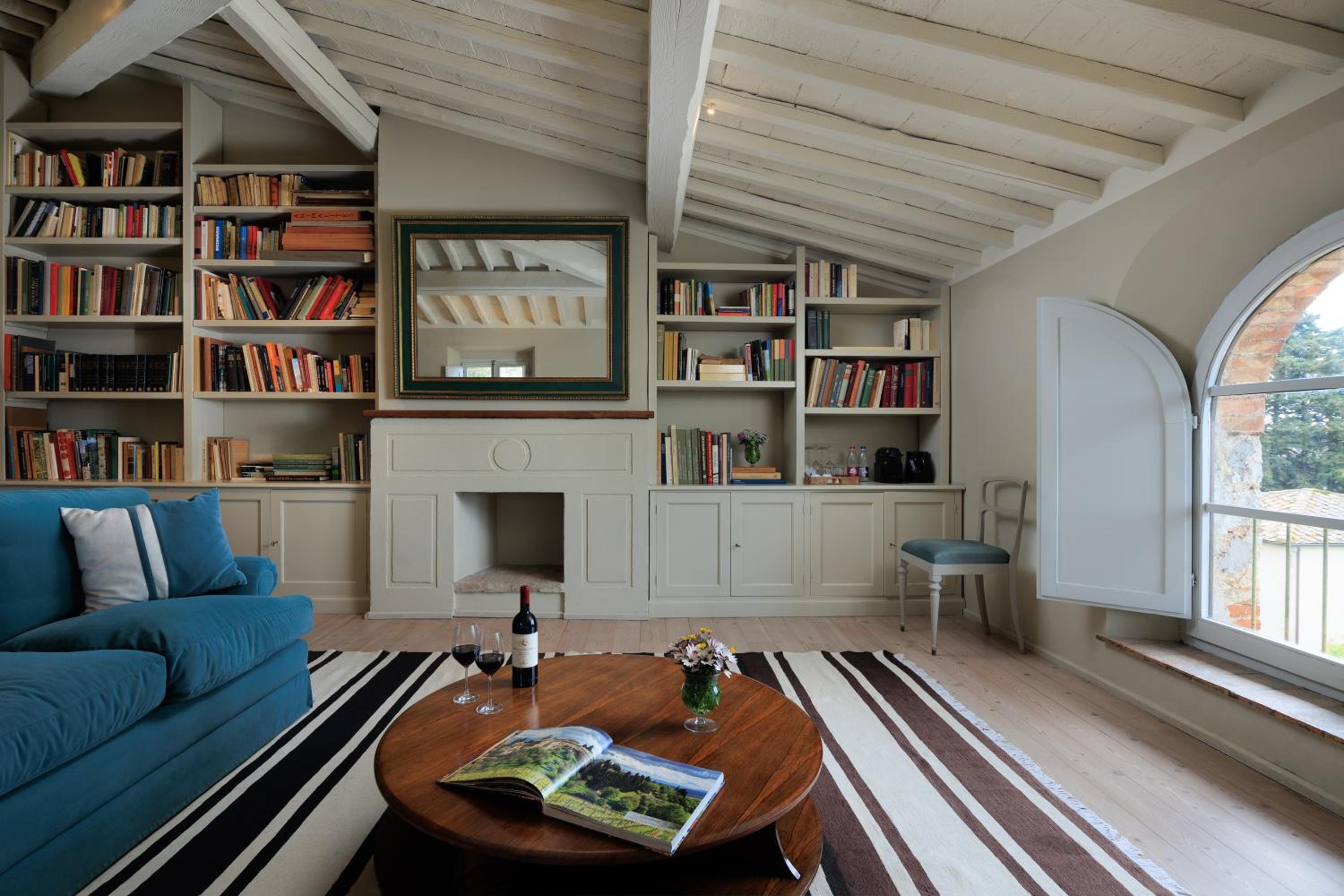 Suite - Photo 4