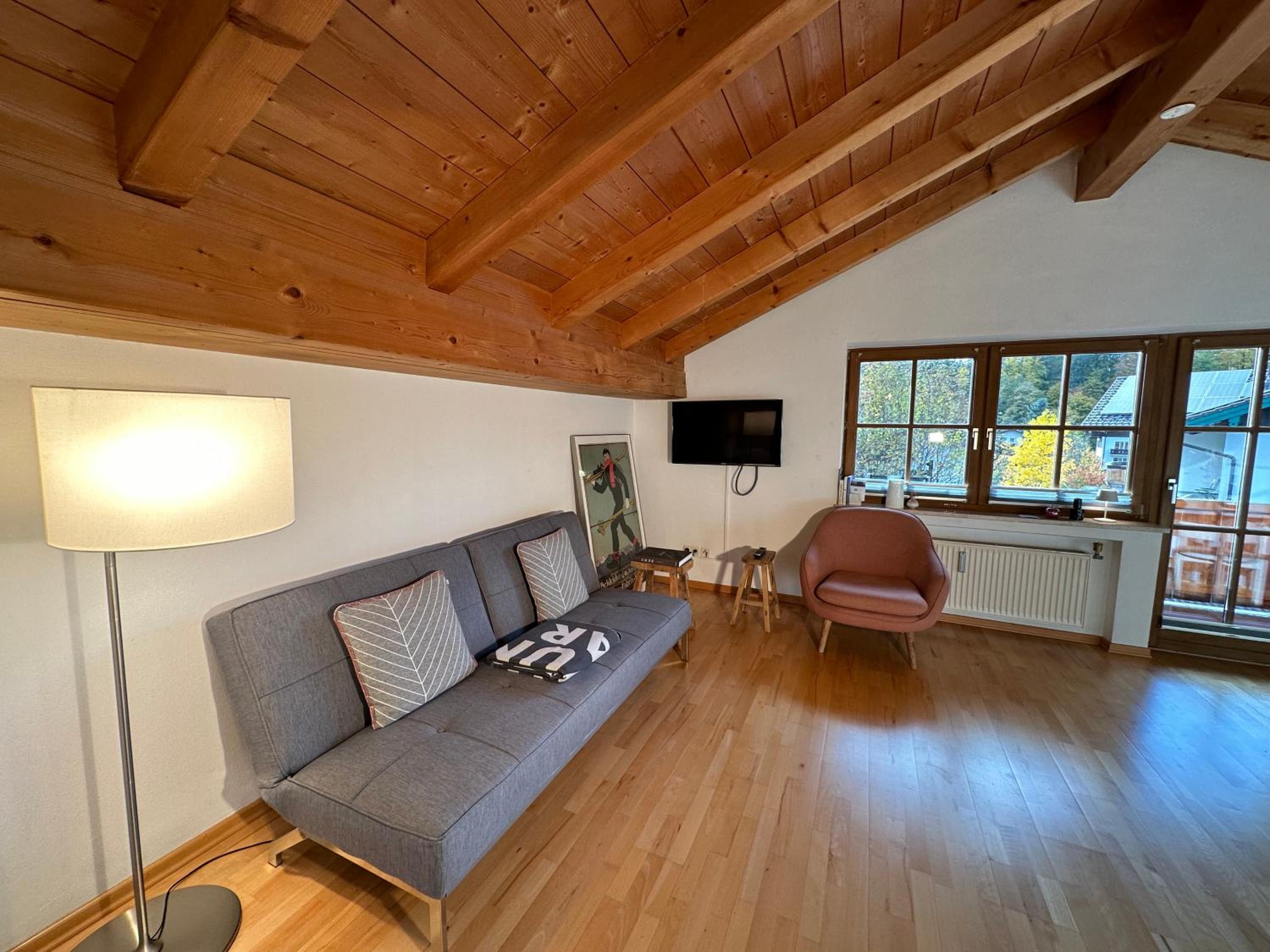One-Bedroom Apartment photo 2