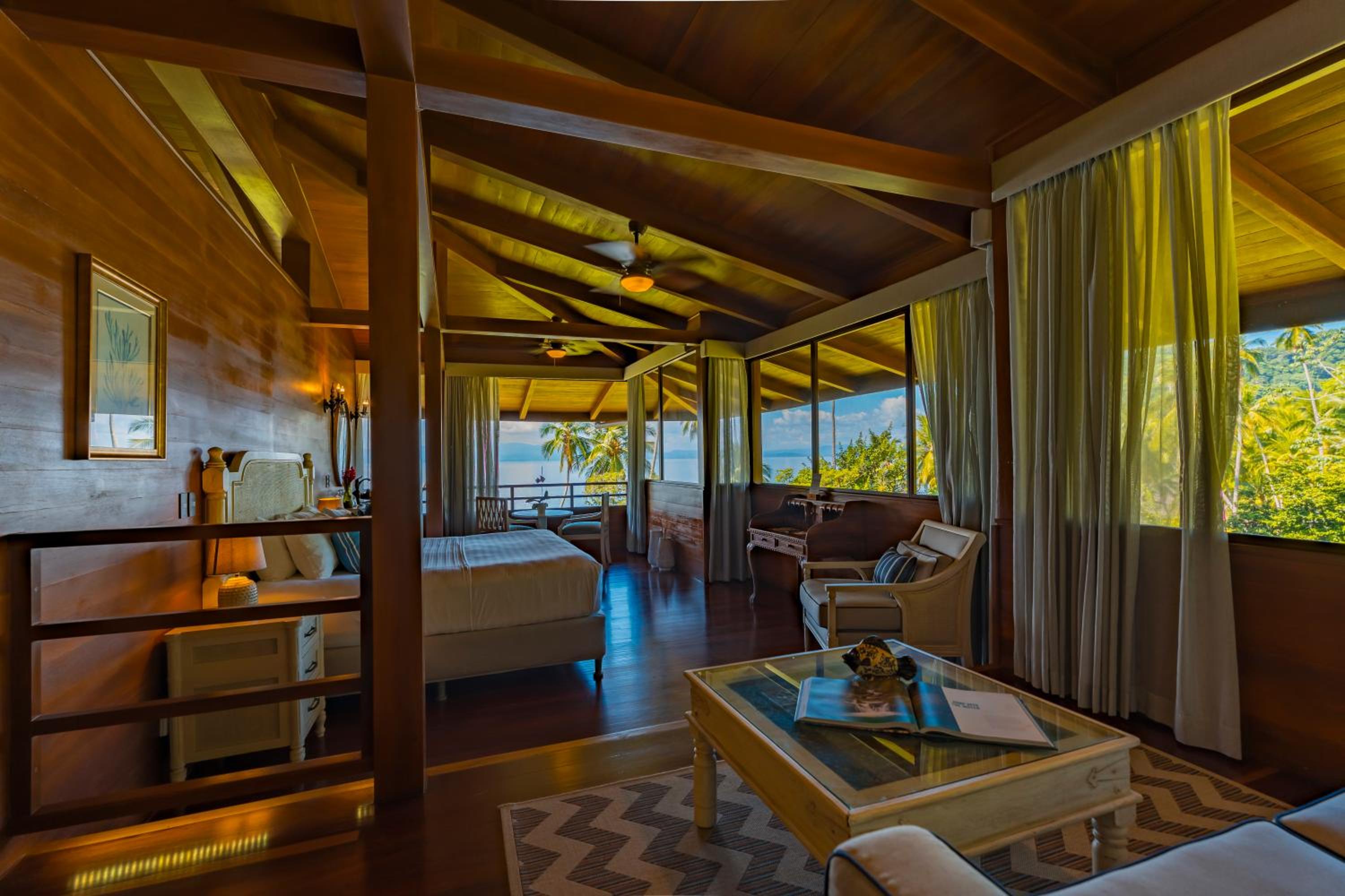 Deluxe Double Room with Sea View photo 3