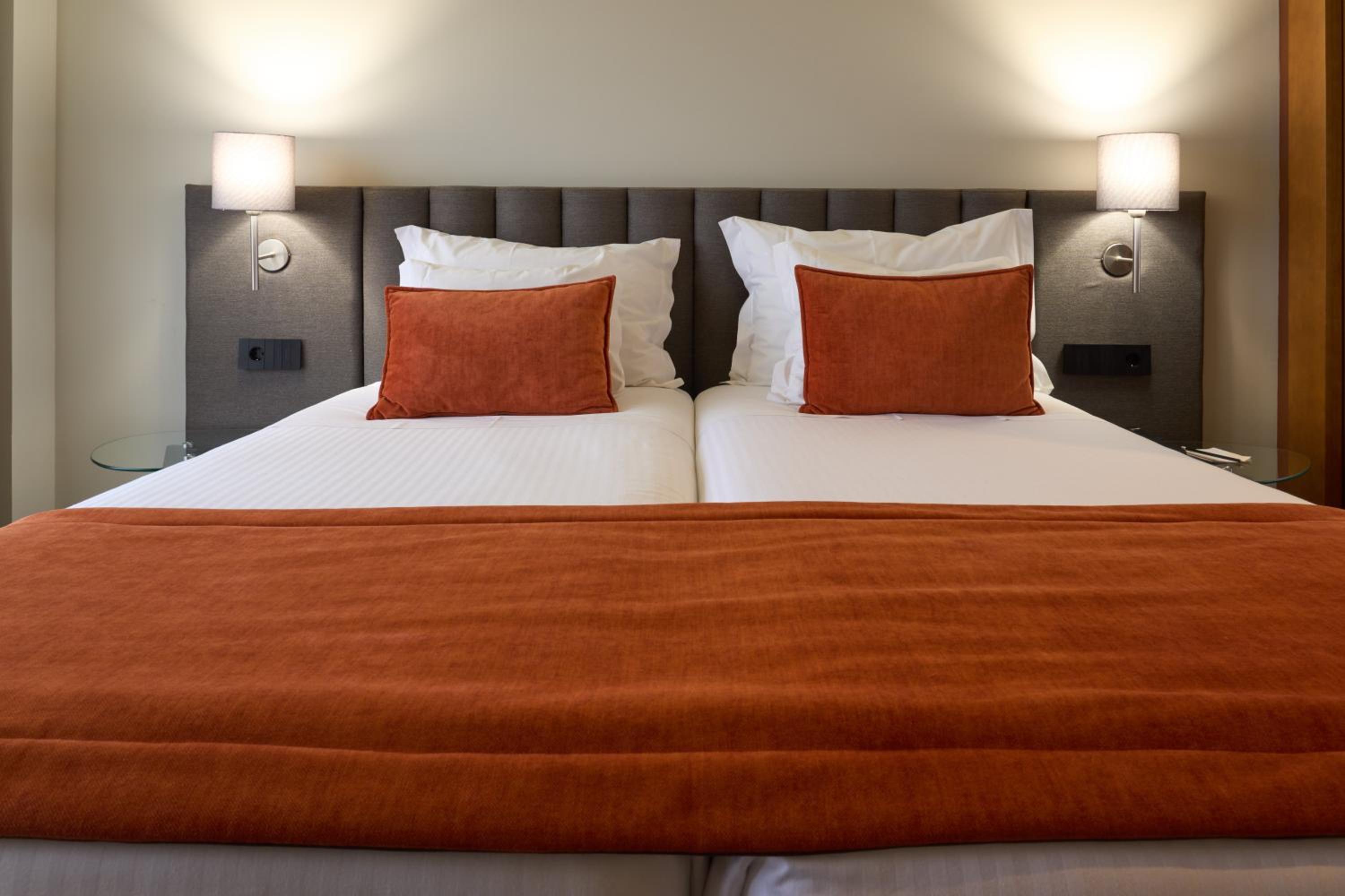 Twin Room - Photo 6