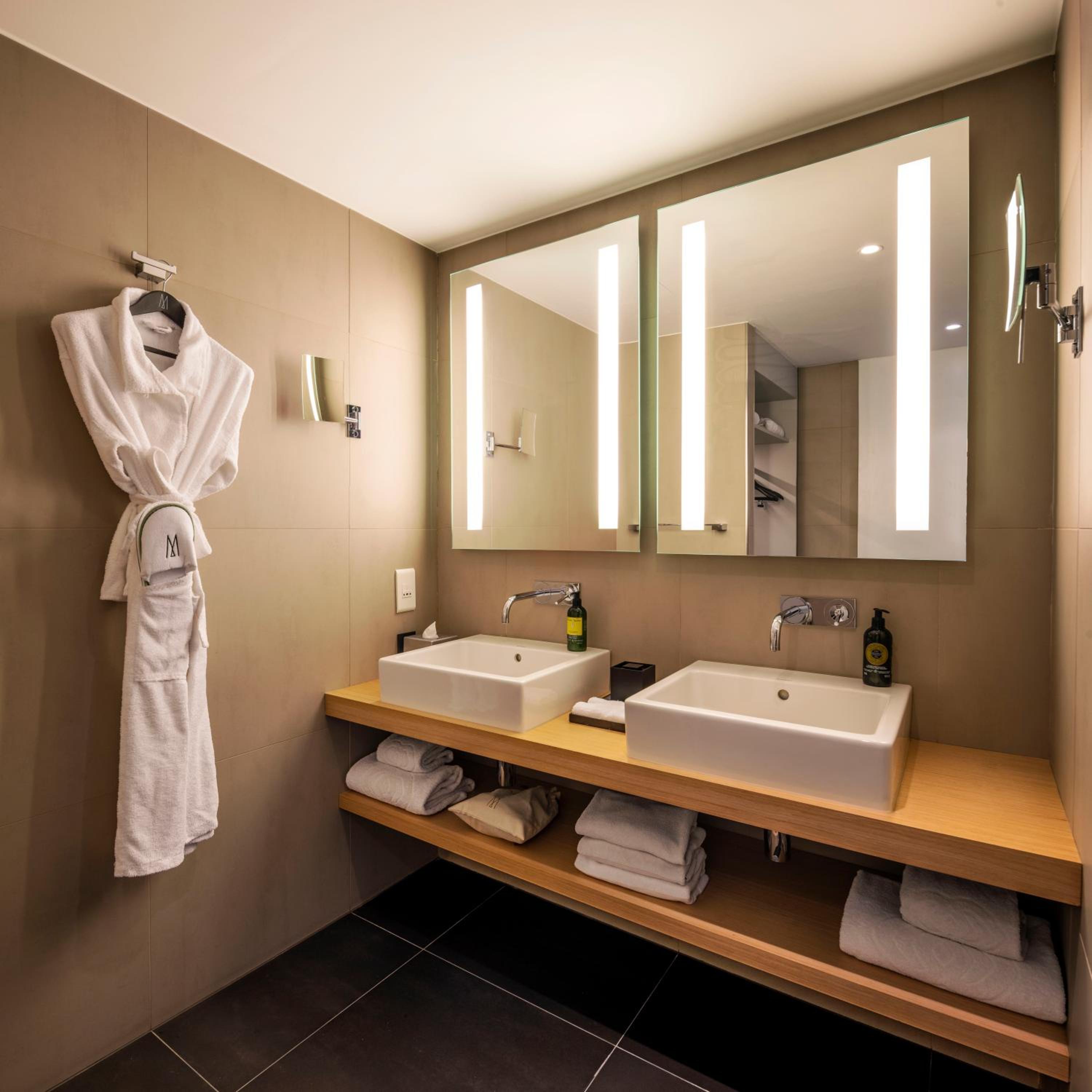 Botanic King Suite with Garden View - Photo 14