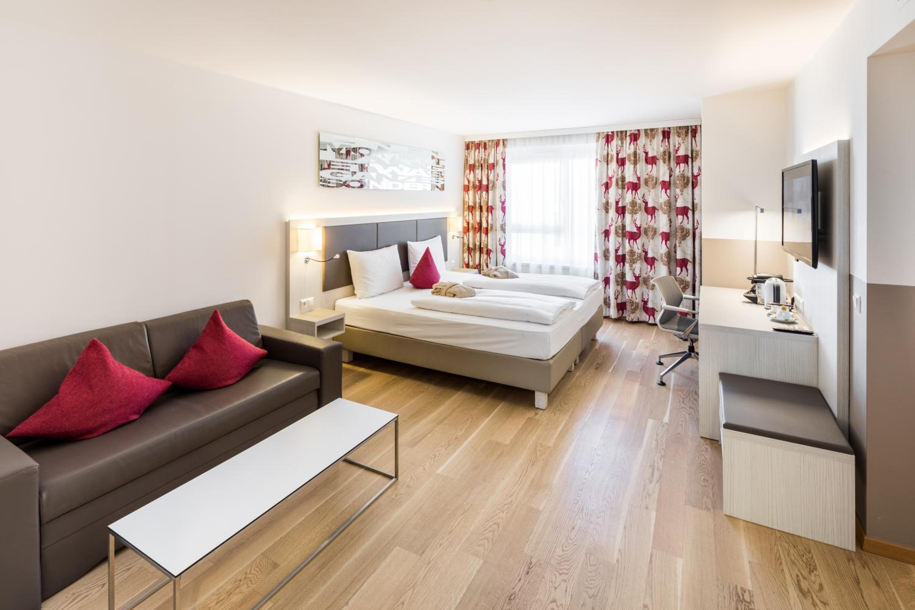Junior Suite with Garden View photo 3