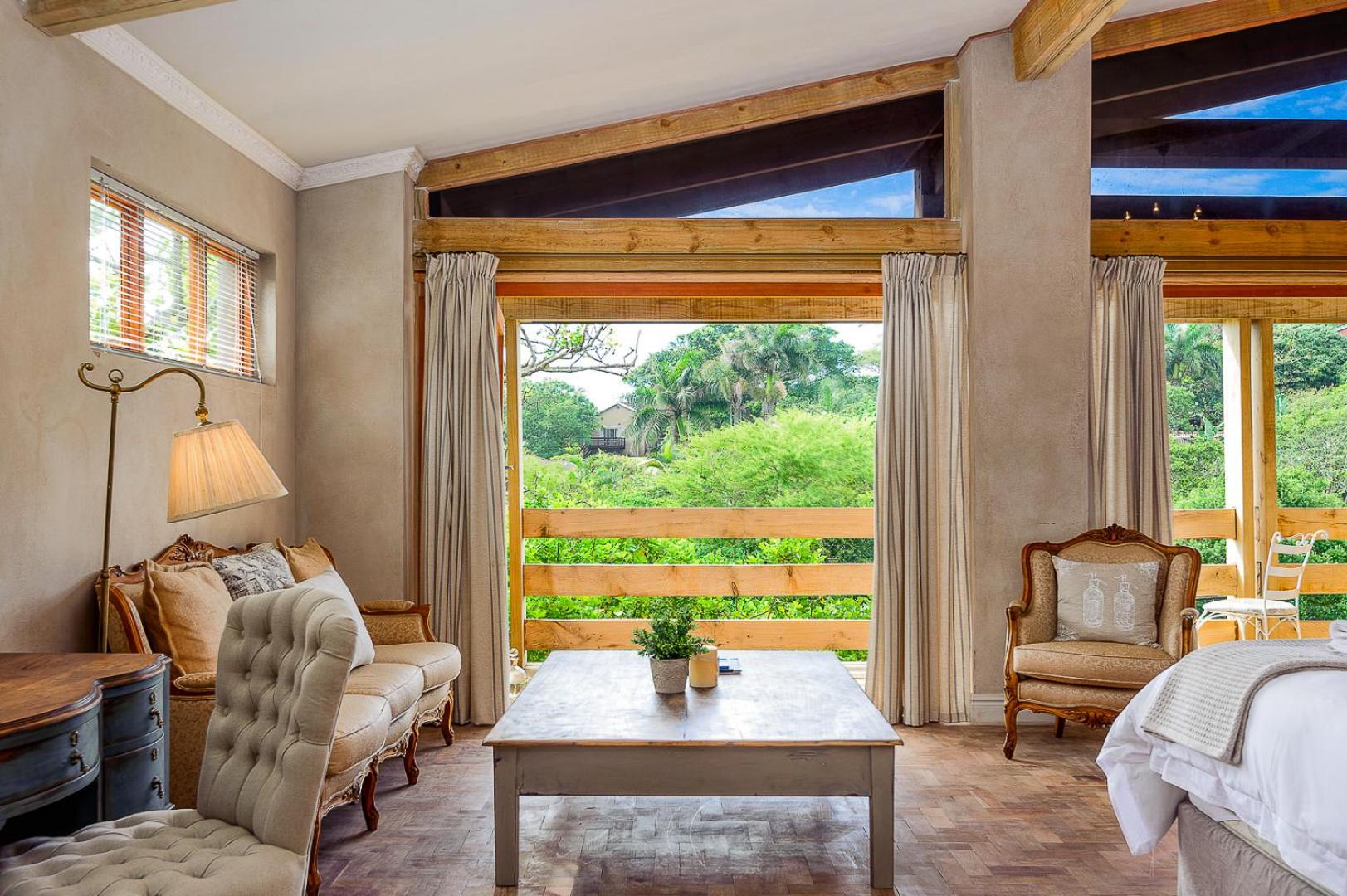 Superior Suite - Photo 14