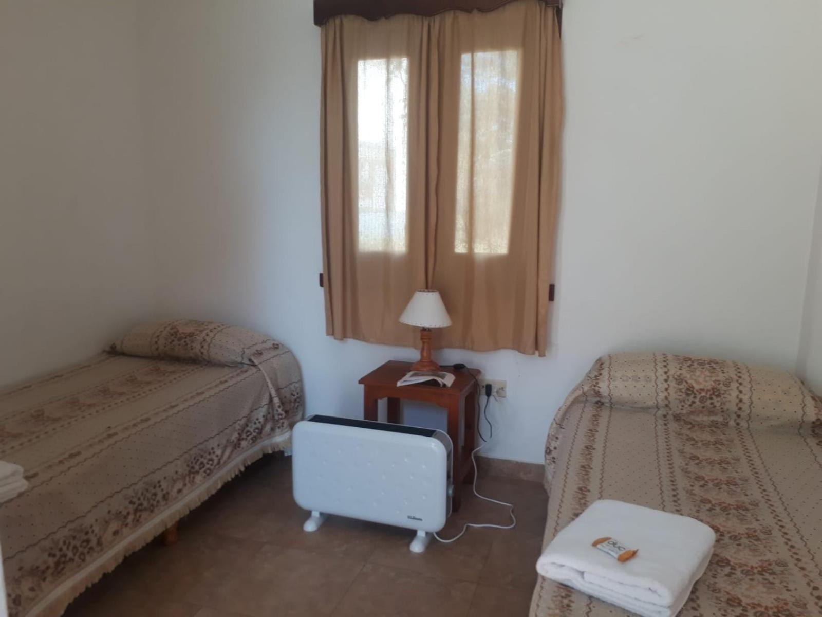 Twin Room with Private Bathroom photo 1