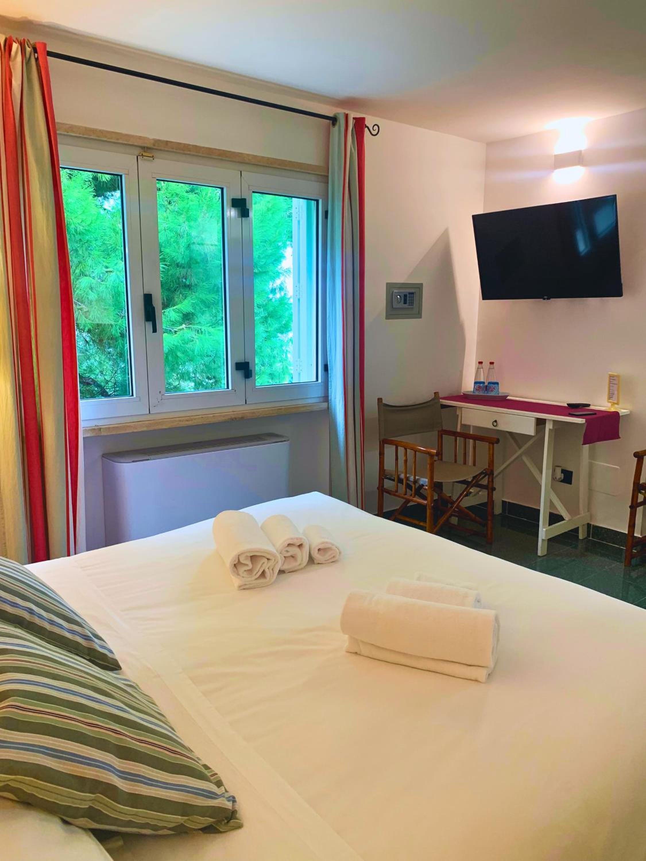 Superior Double or Twin Room photo 2