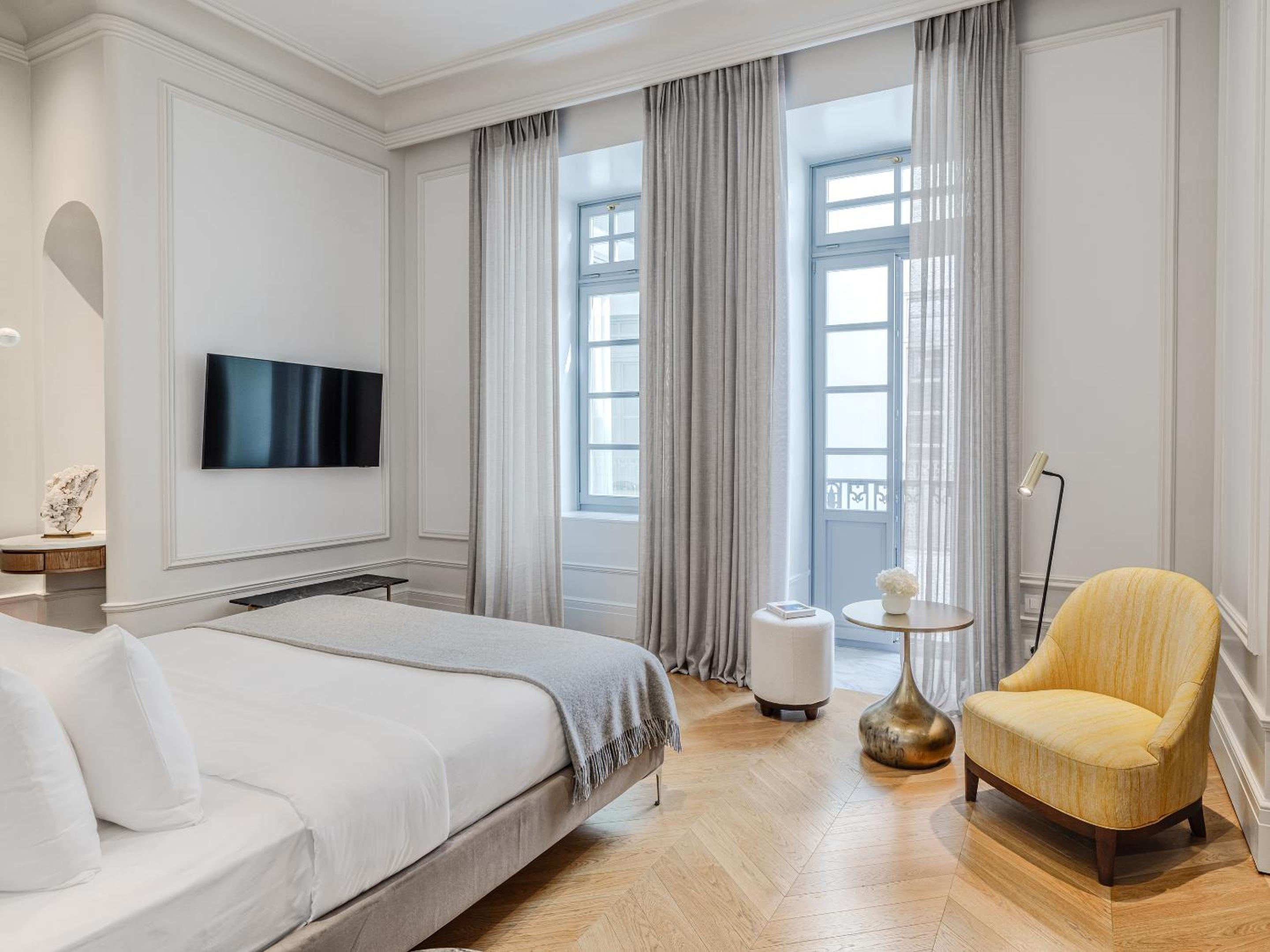 Grand Deluxe Room