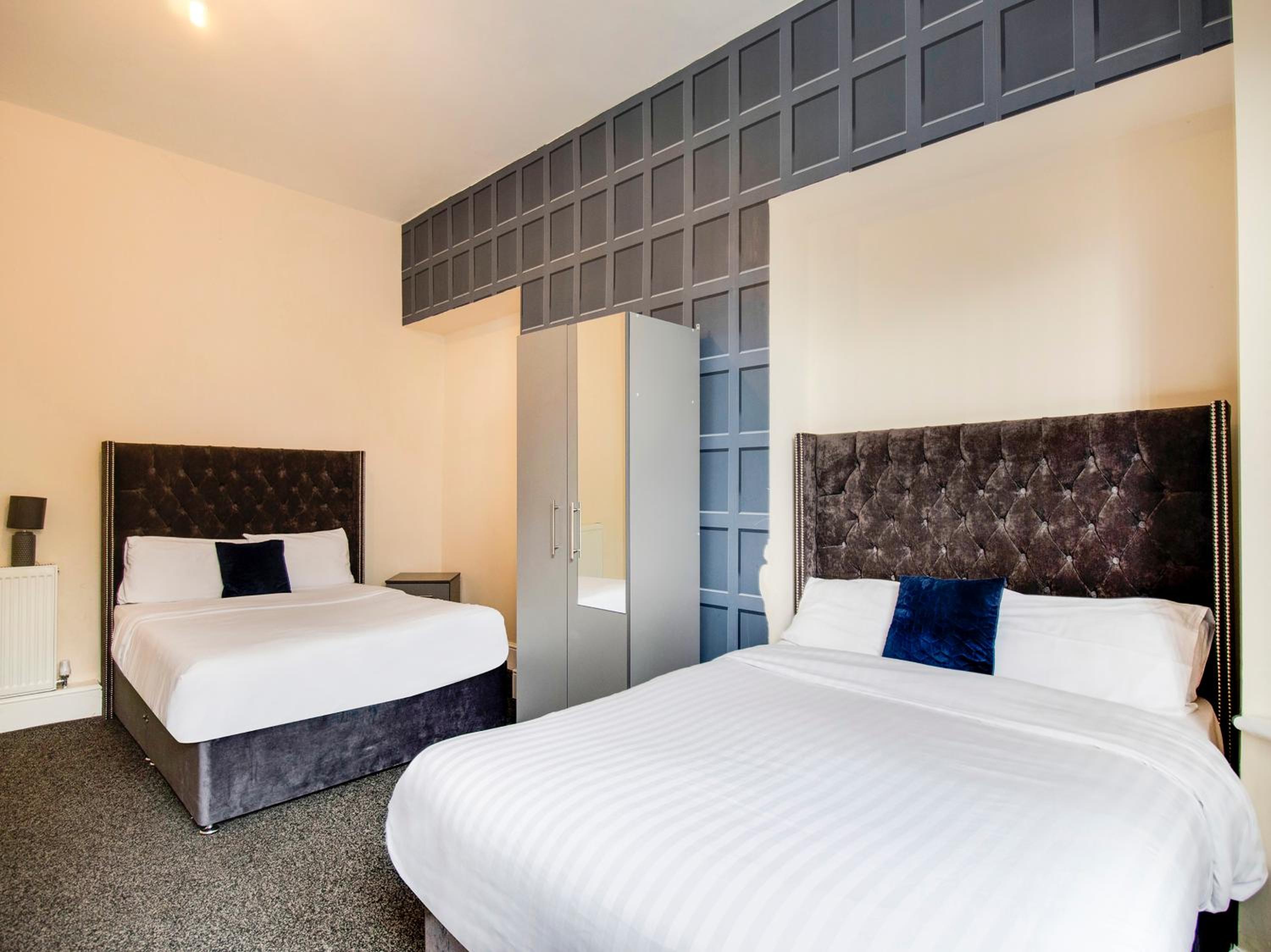 Standard Triple Room - Shared photo 3