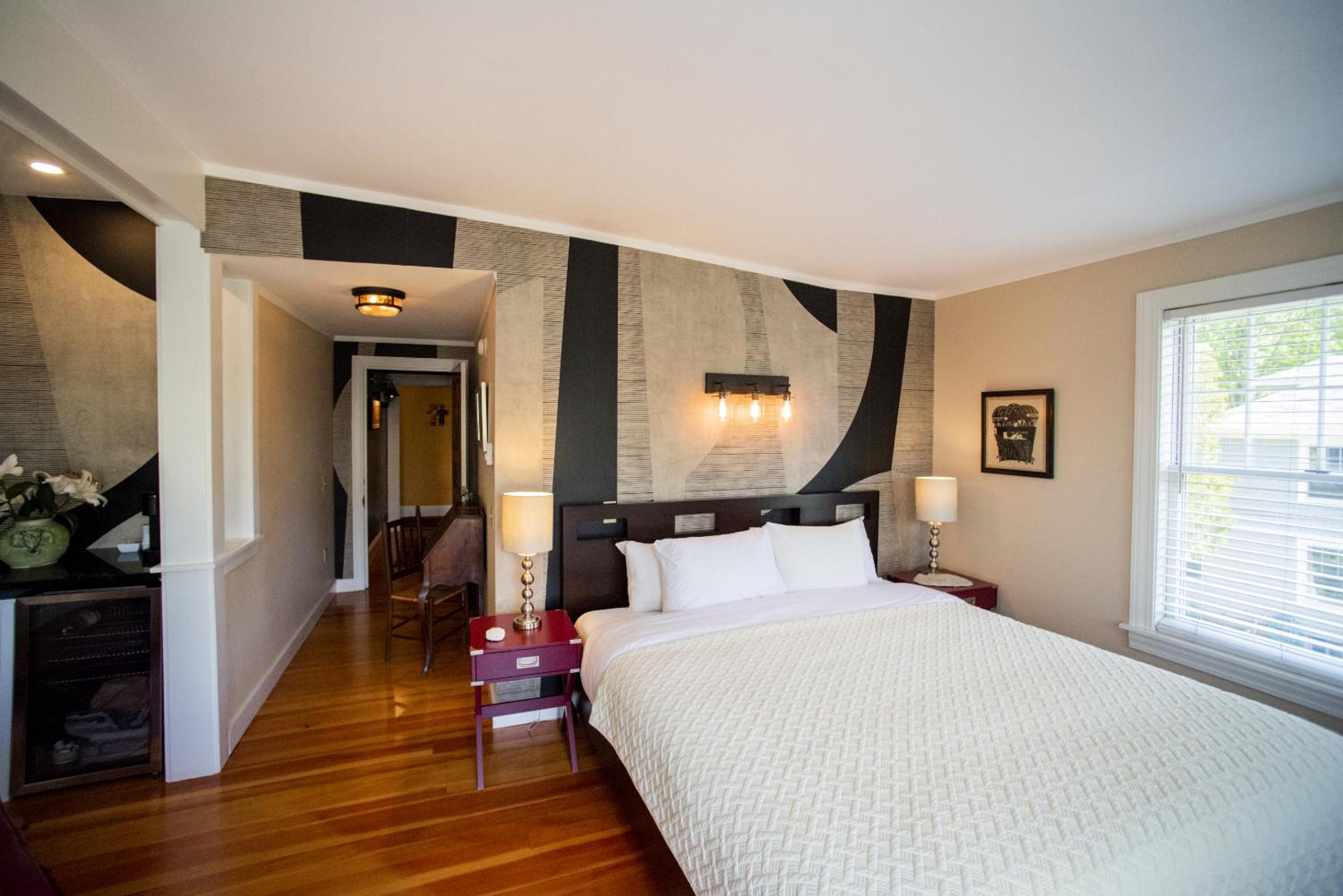 King Suite with Ocean View photo 2