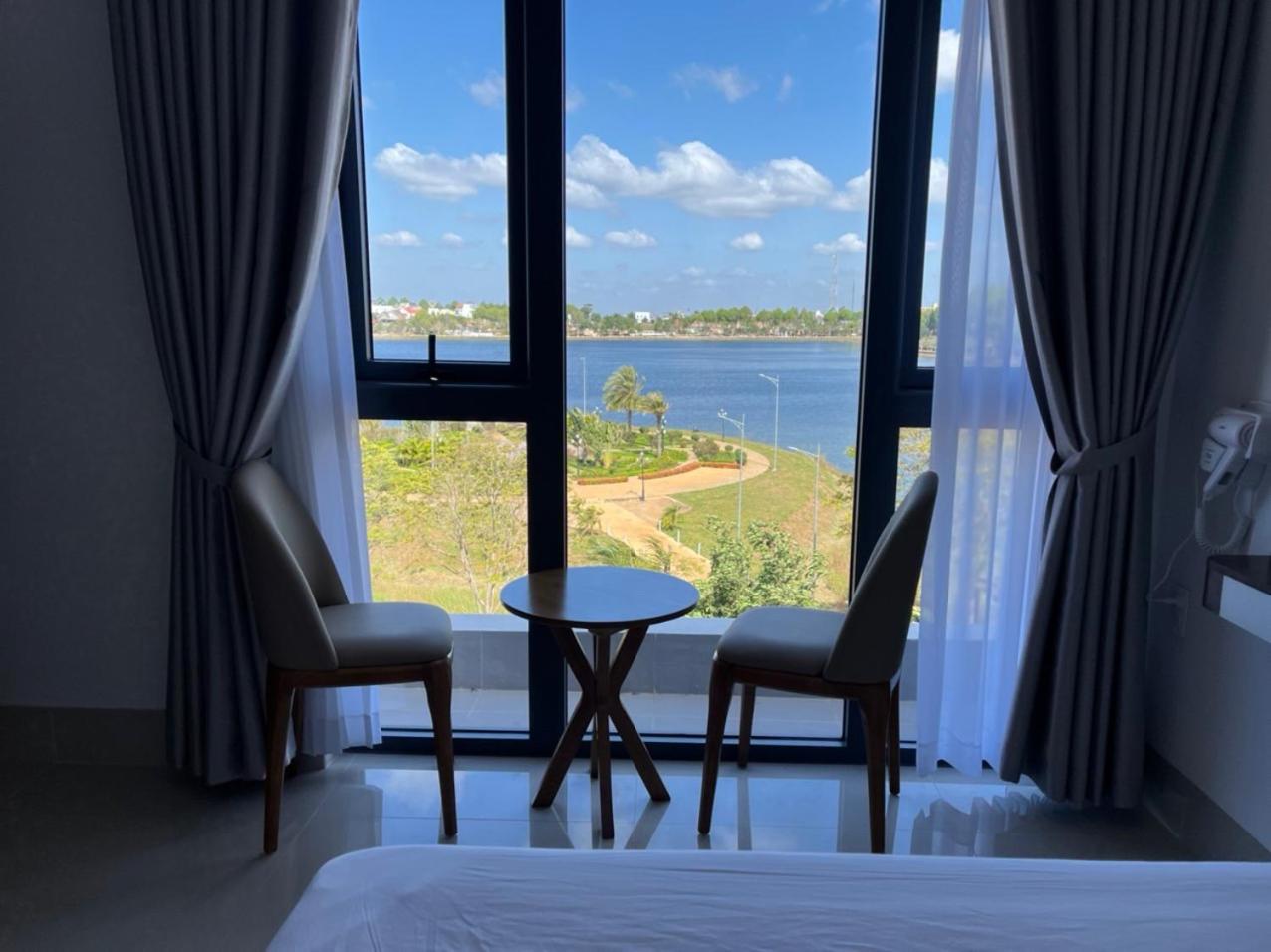Deluxe Single Room With Balcony