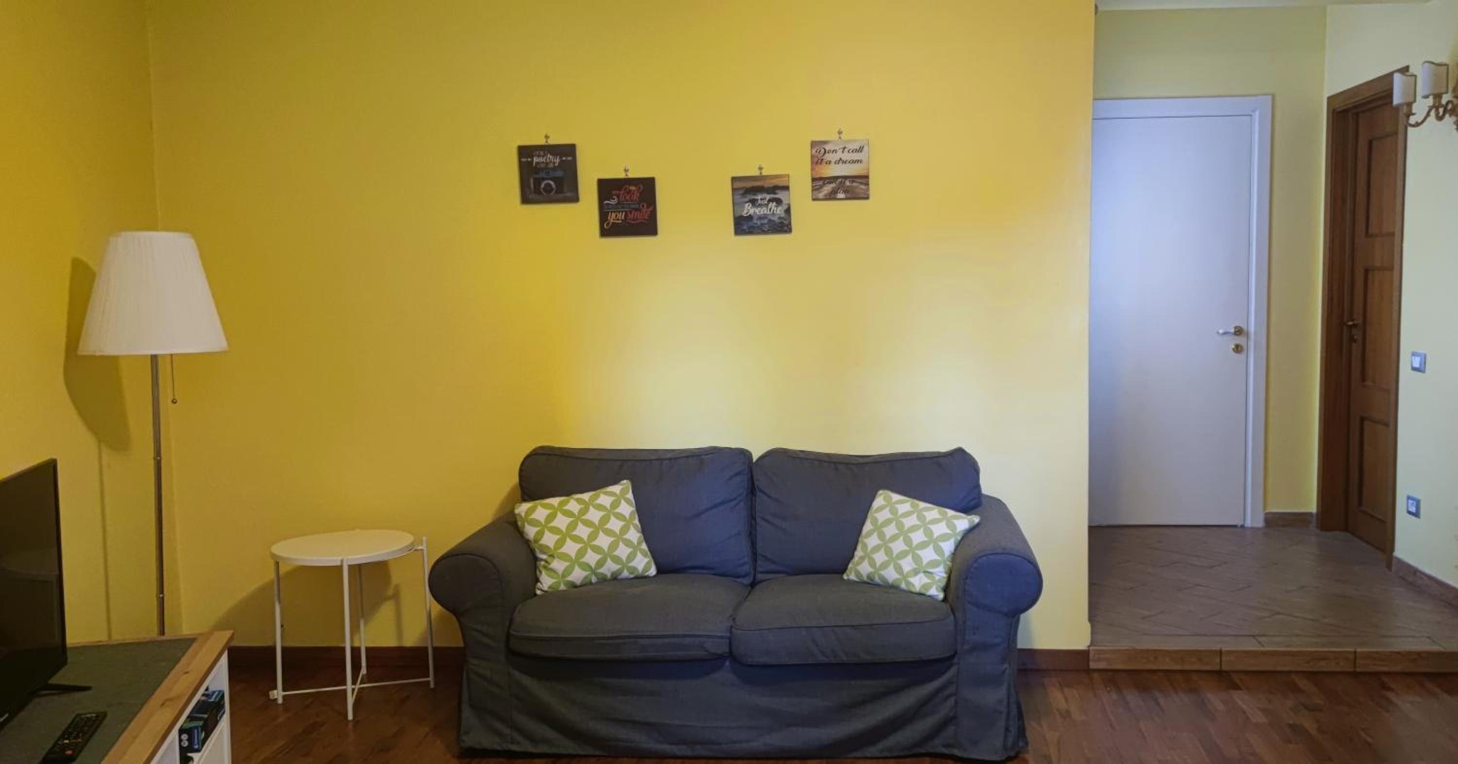 Apartment with Terrace - Photo 15