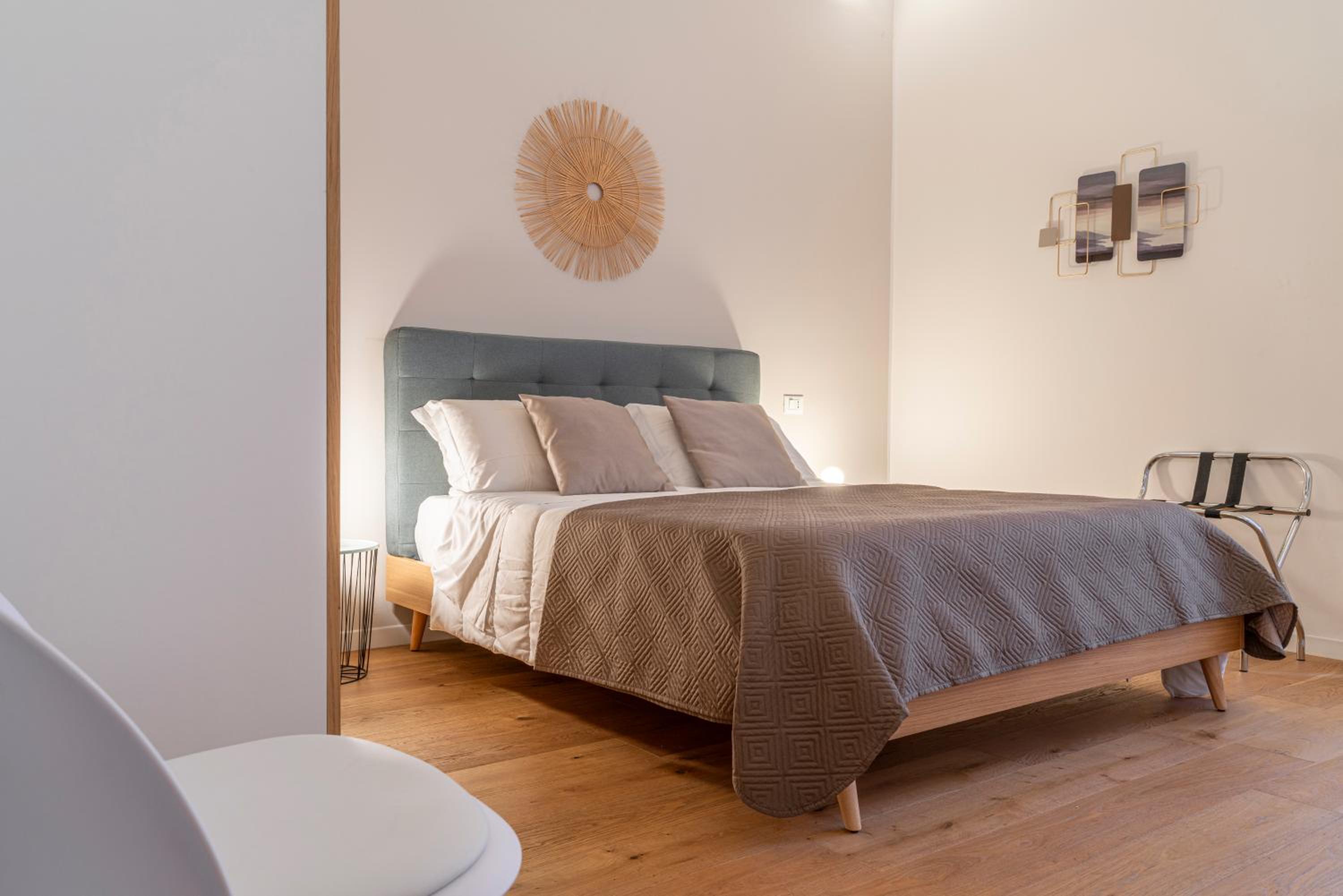Deluxe Double Room - Photo 1