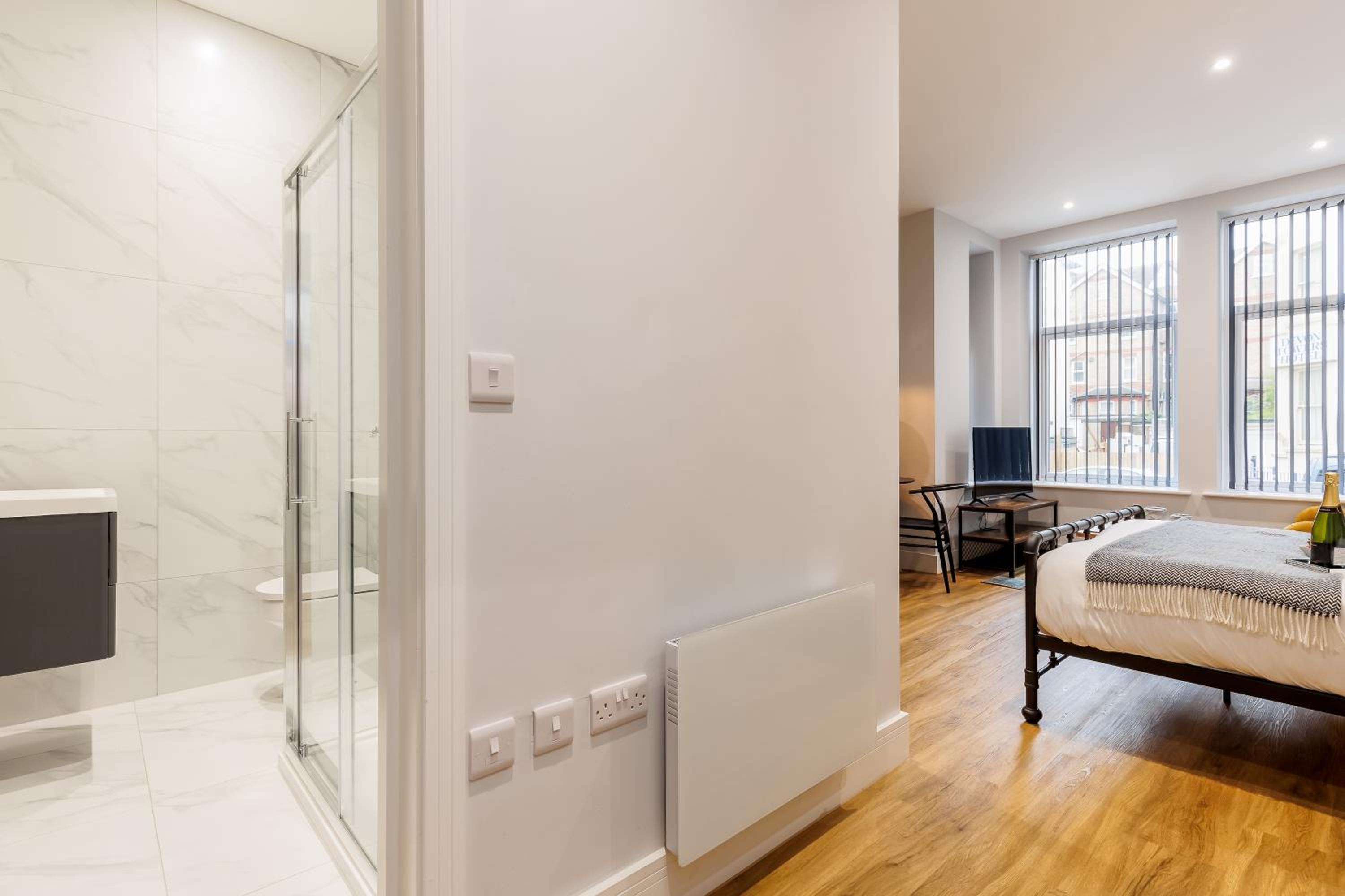 Studio Apartment photo 1