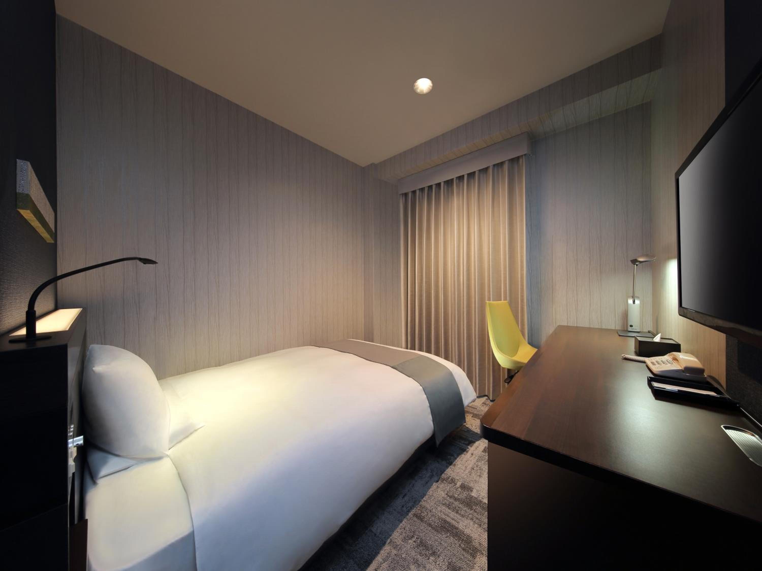 Deluxe Single Room (2 Adults) - Non-Smoking