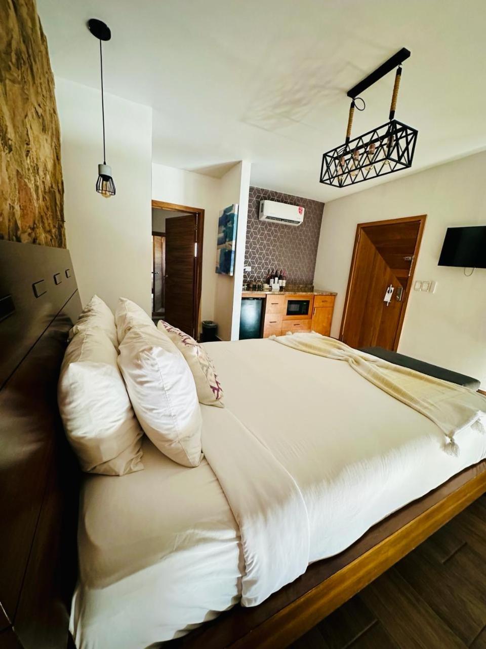 Double Room - Photo 9