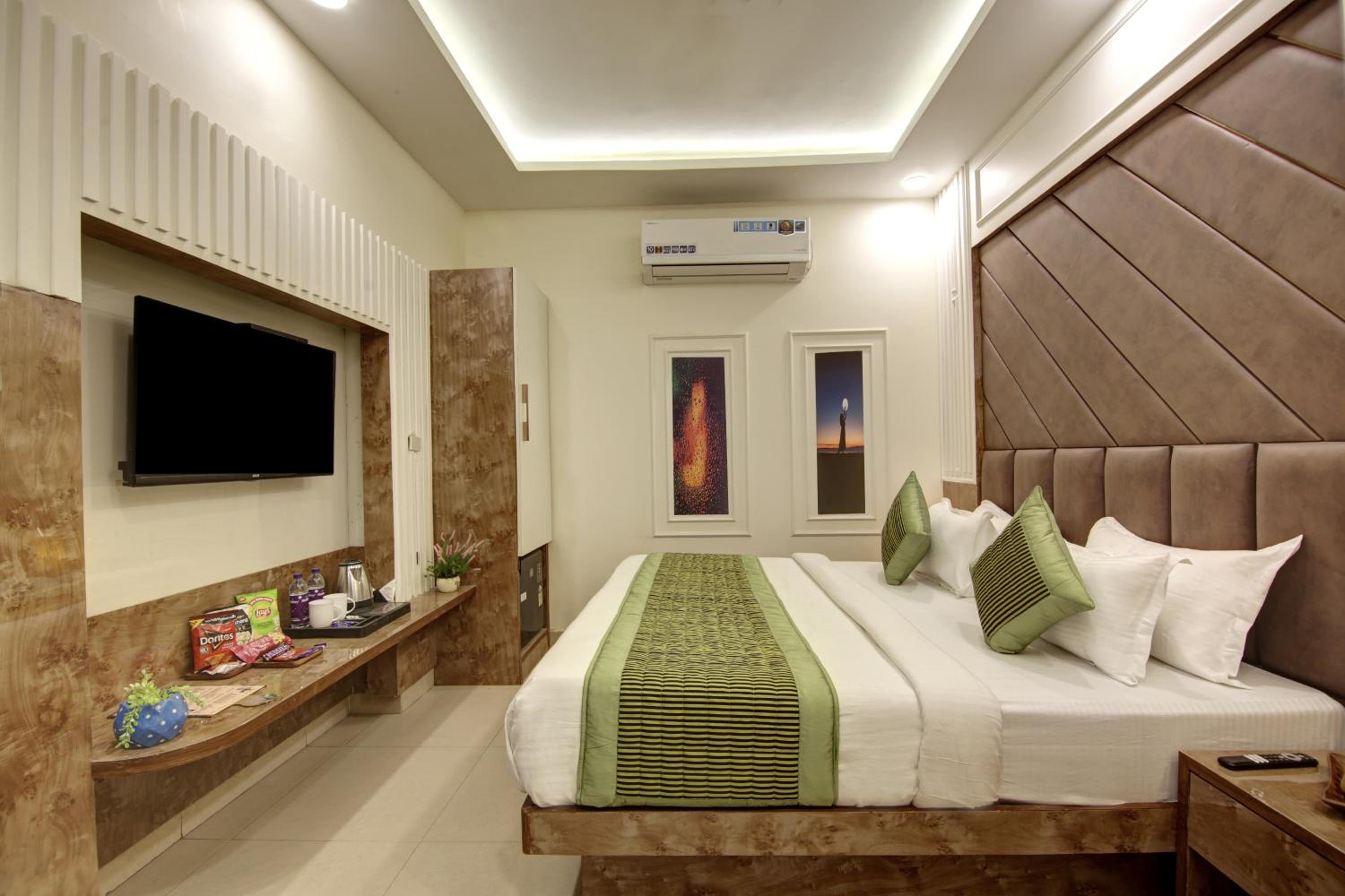 Modern Superior Room photo 2