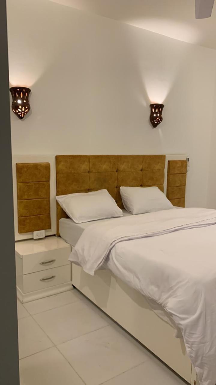 Double Room with Balcony - Photo 5