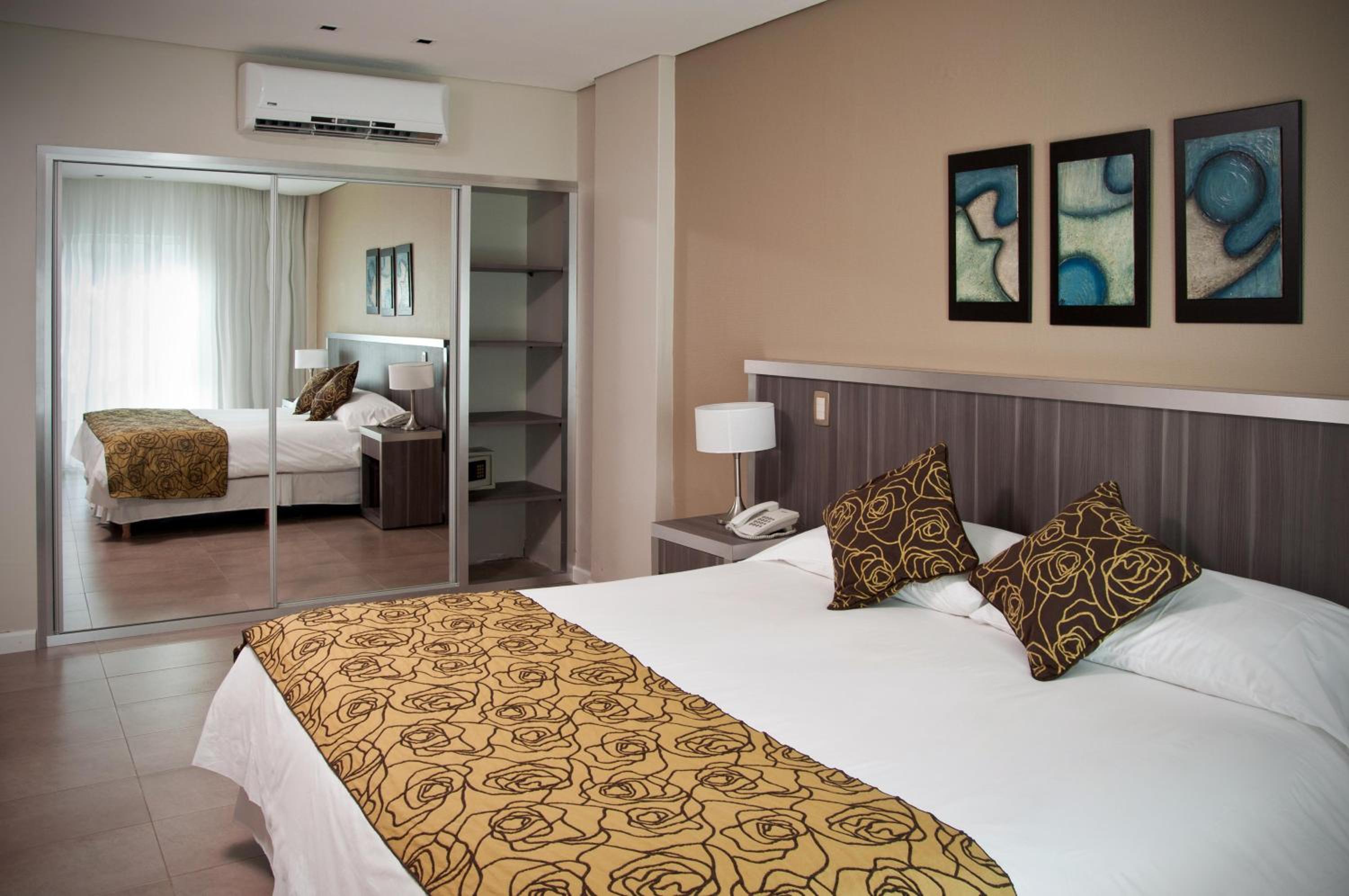 Deluxe Double or Twin Room photo 1