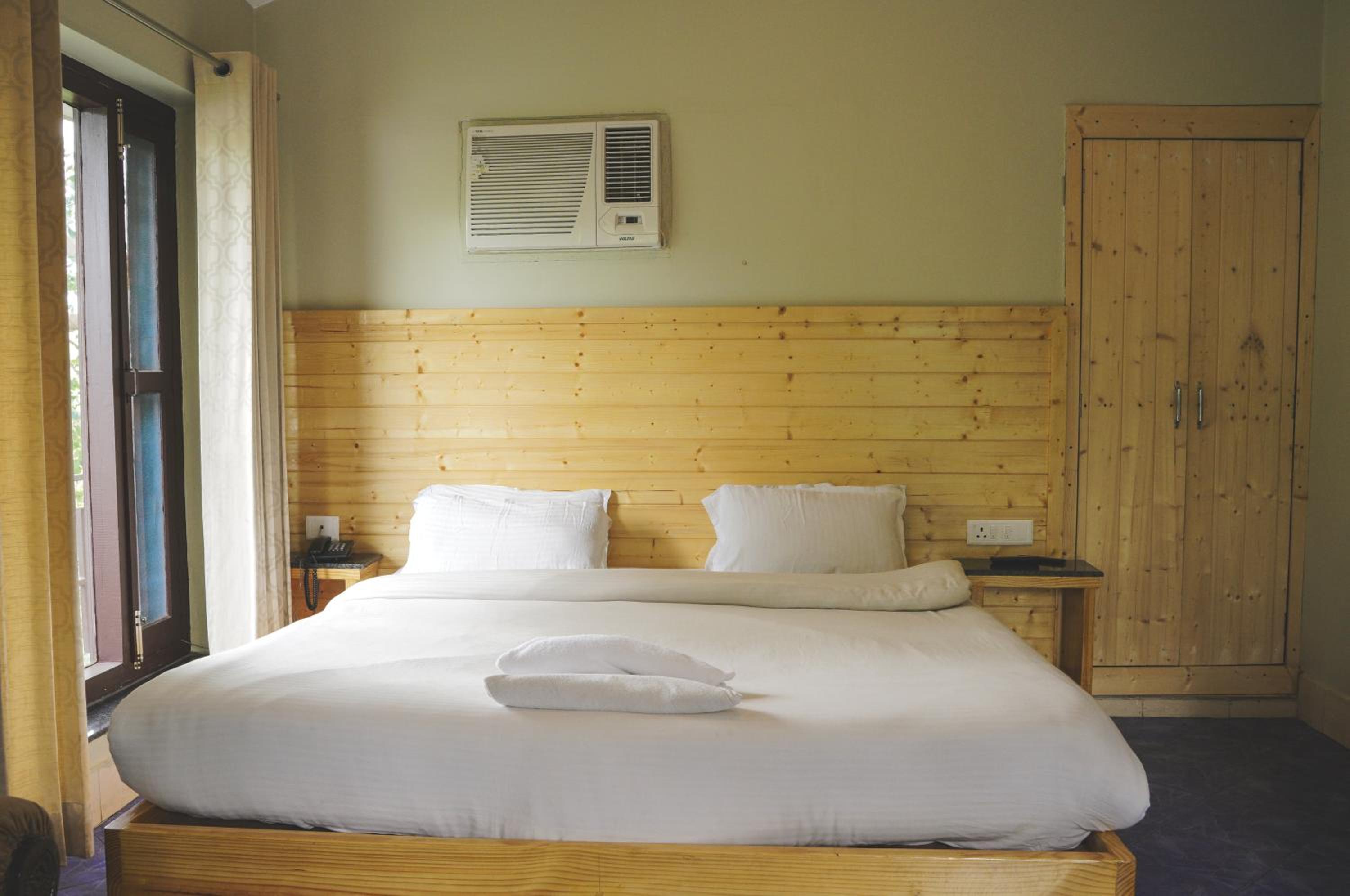 Cottage Room - Photo 8