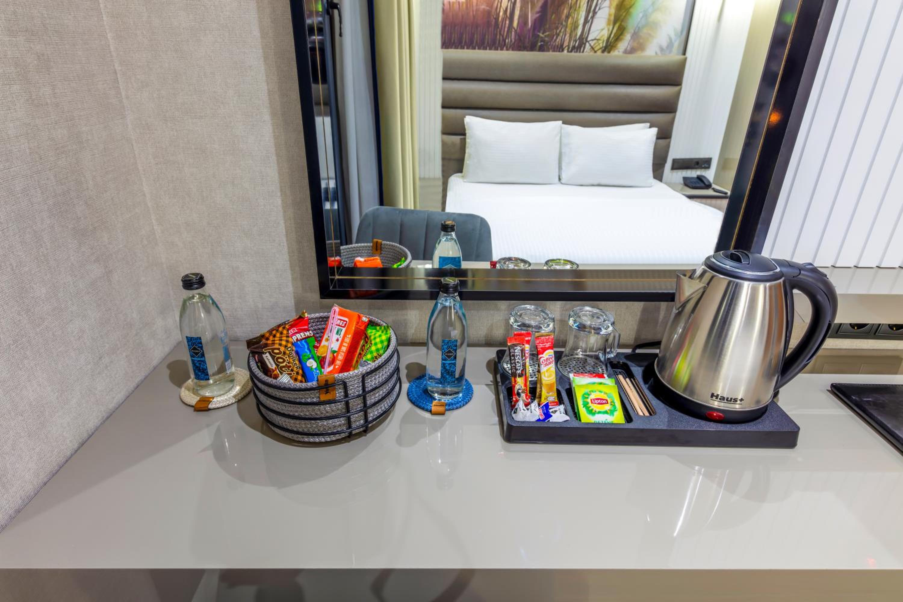 Standard Double Room - Photo 10