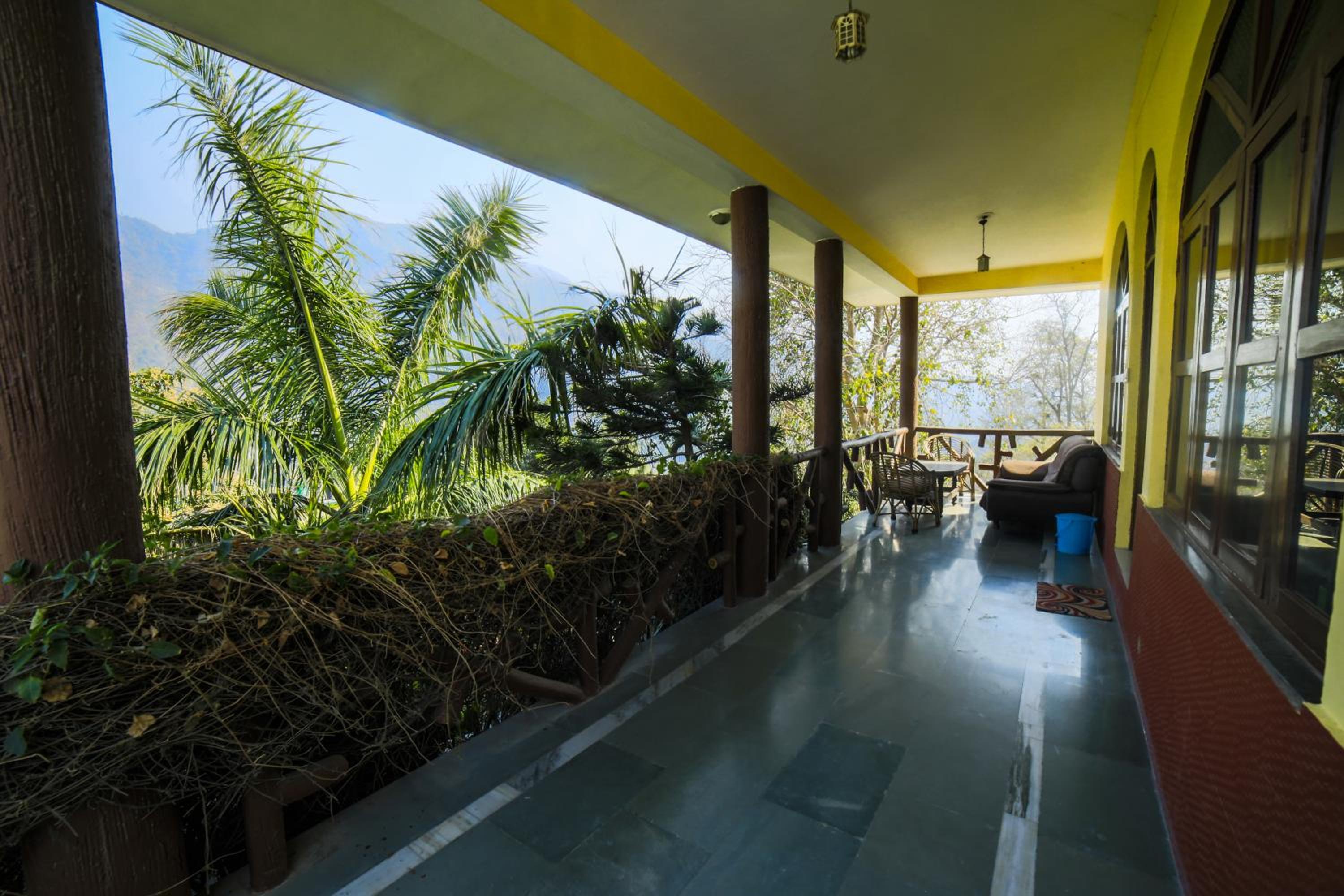 King Suite with Balcony photo 2