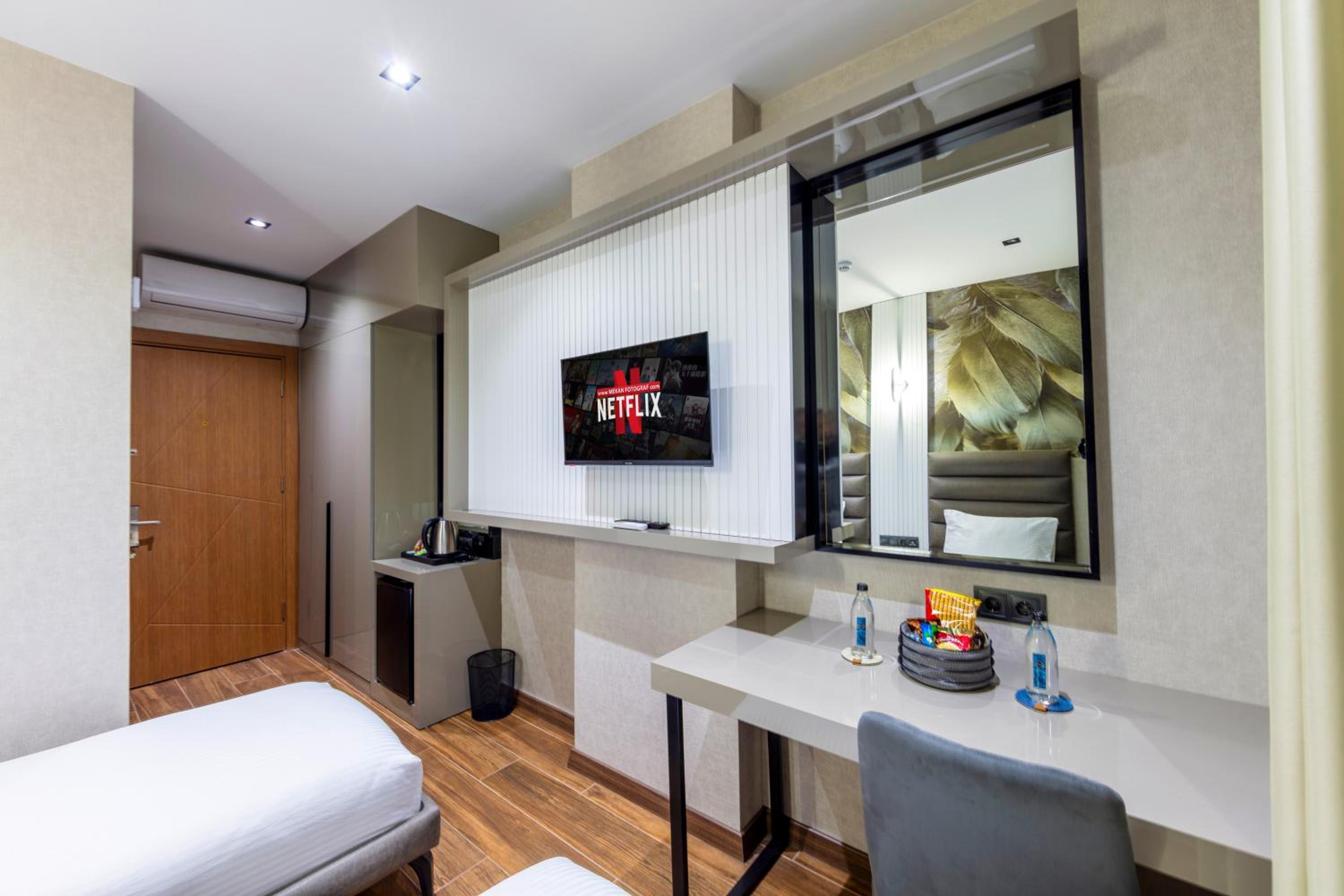 Deluxe Twin Room - Photo 23