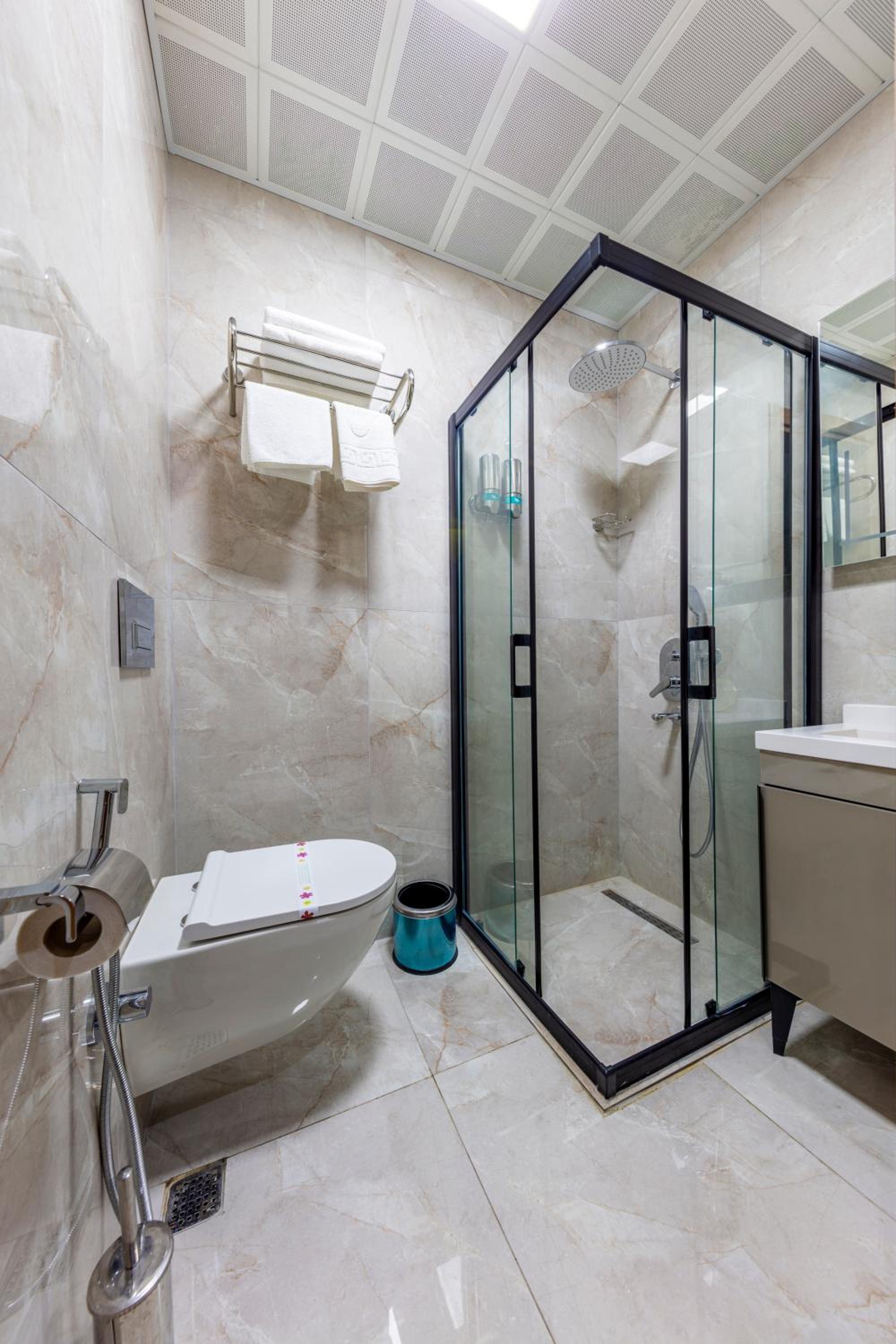 Deluxe Twin Room - Photo 17