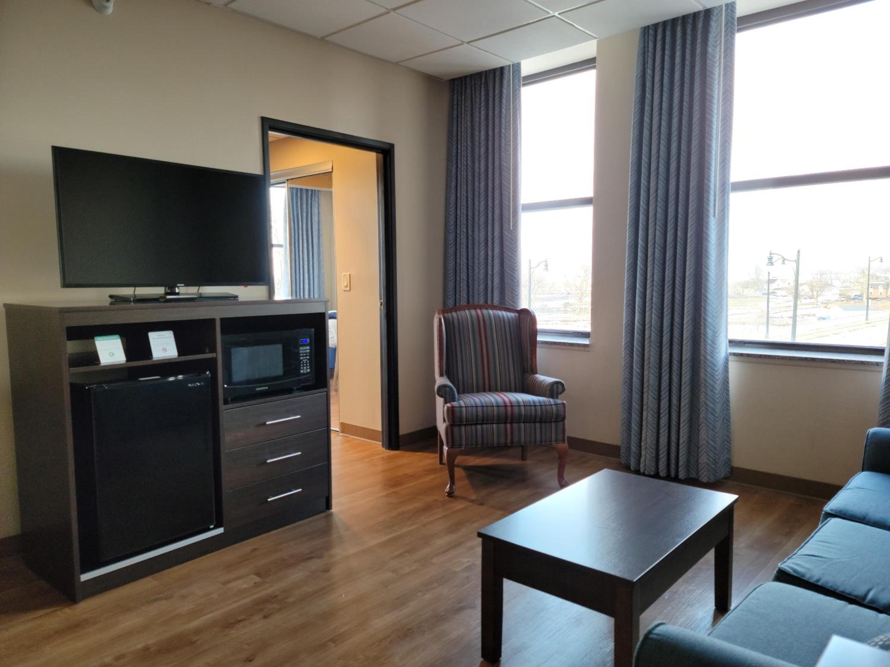 Suite with Lake View - Photo 4