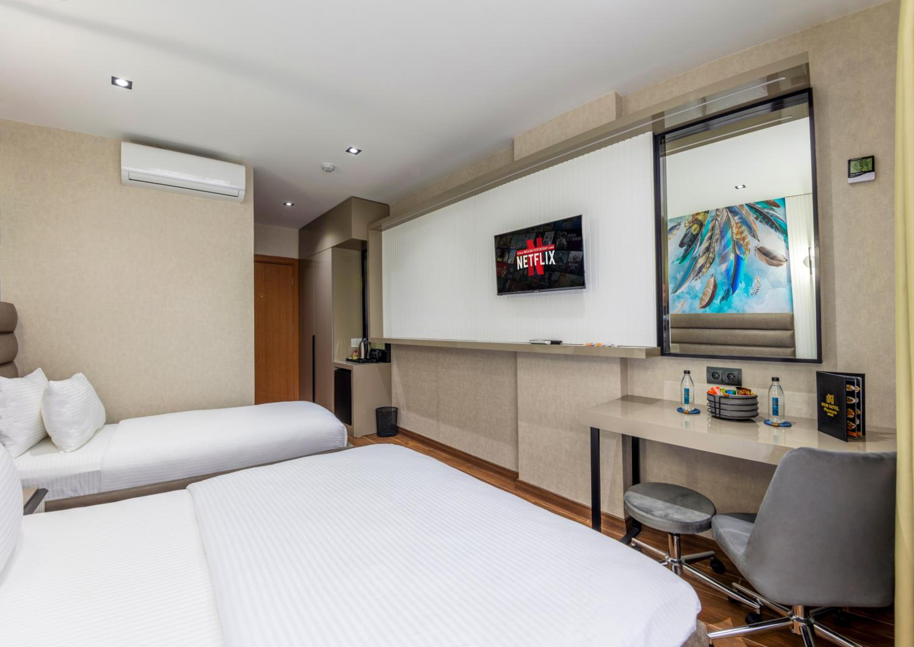 Deluxe Family Room - Photo 16