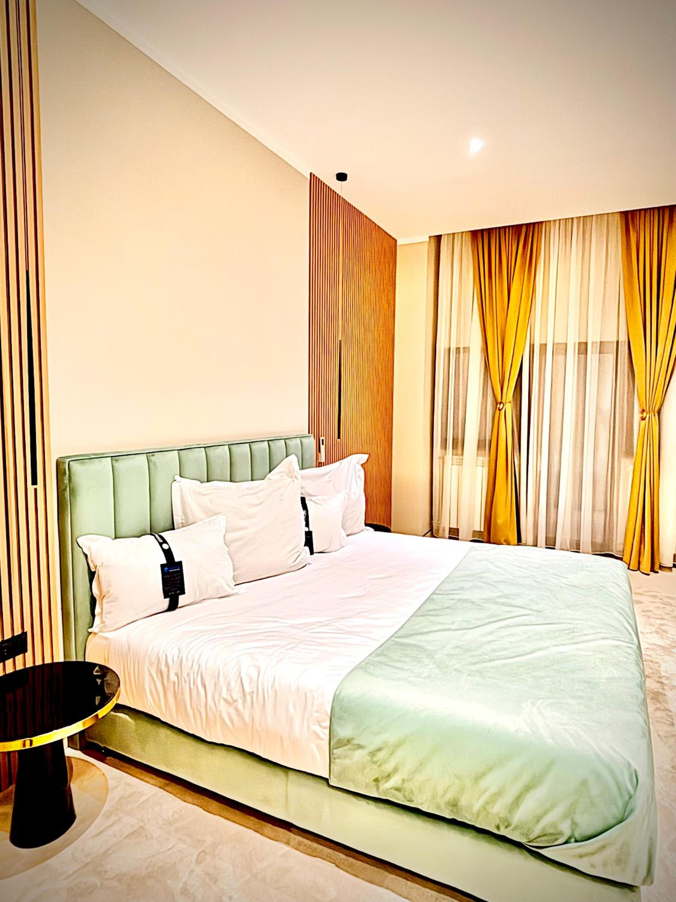 Deluxe Double or Twin Room